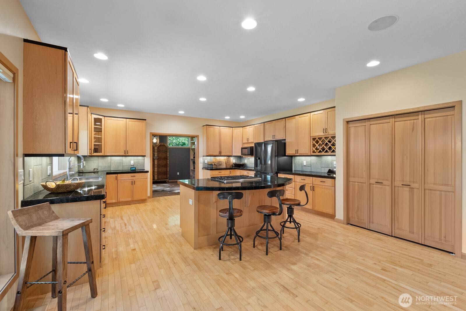 4041 Legacy Drive NE
