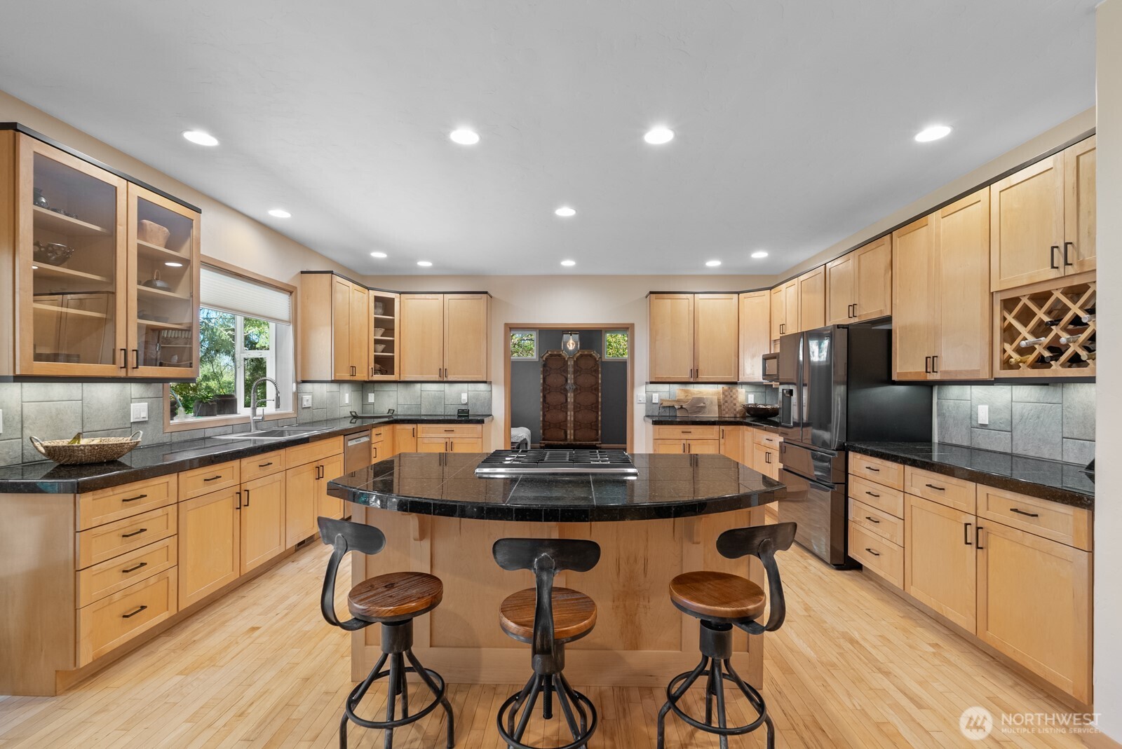 4041 Legacy Drive NE
