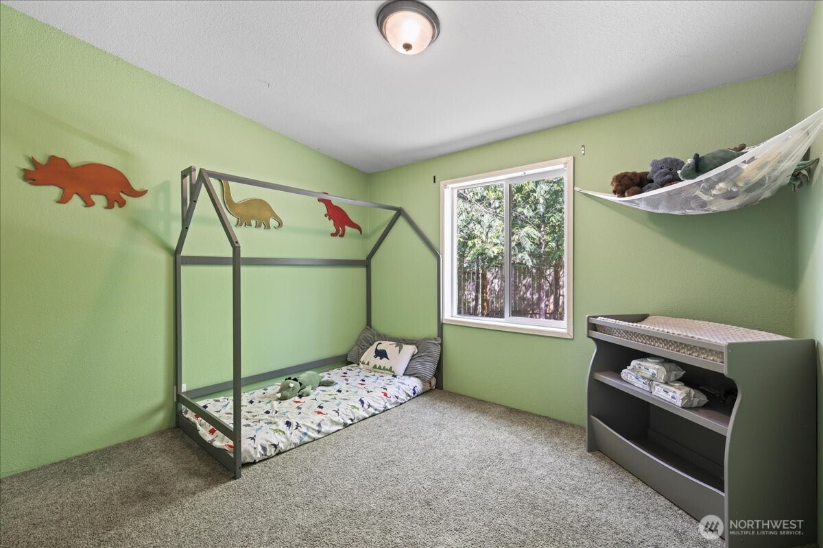 141 E Cedarbrook Lane