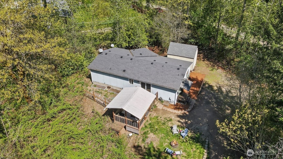 141 E Cedarbrook Lane