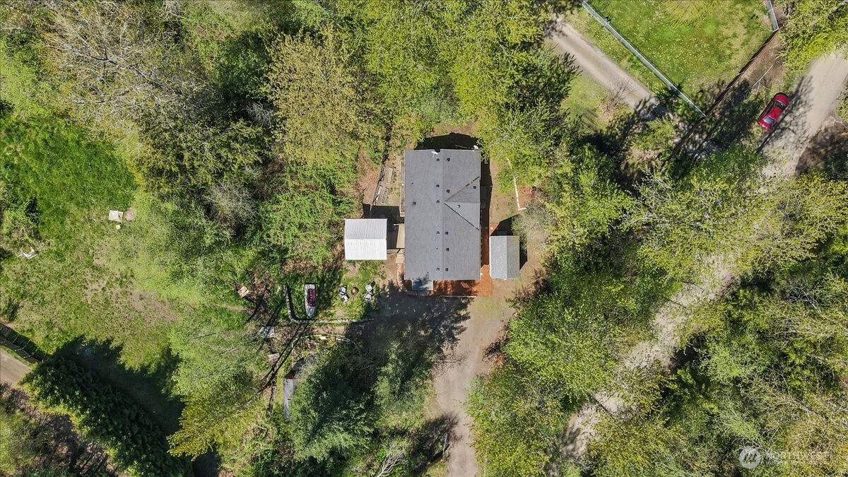 141 E Cedarbrook Lane