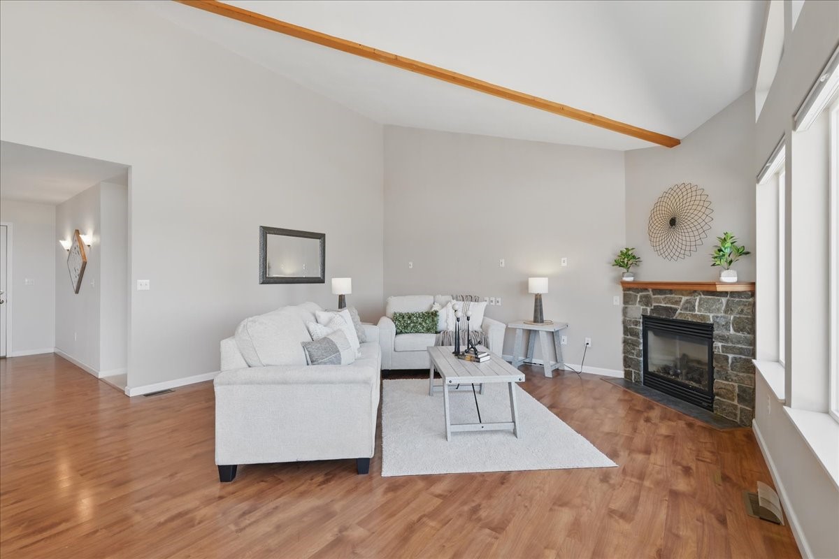 8129 E Cricket Lane