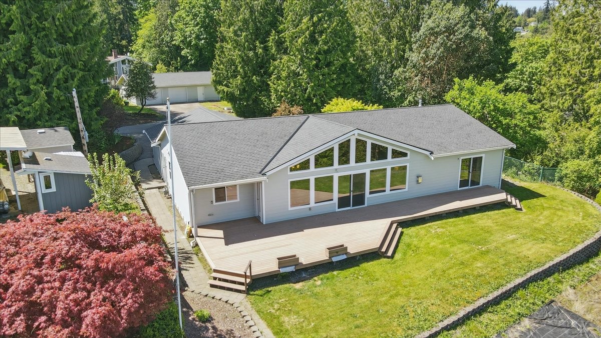 8129 E Cricket Lane