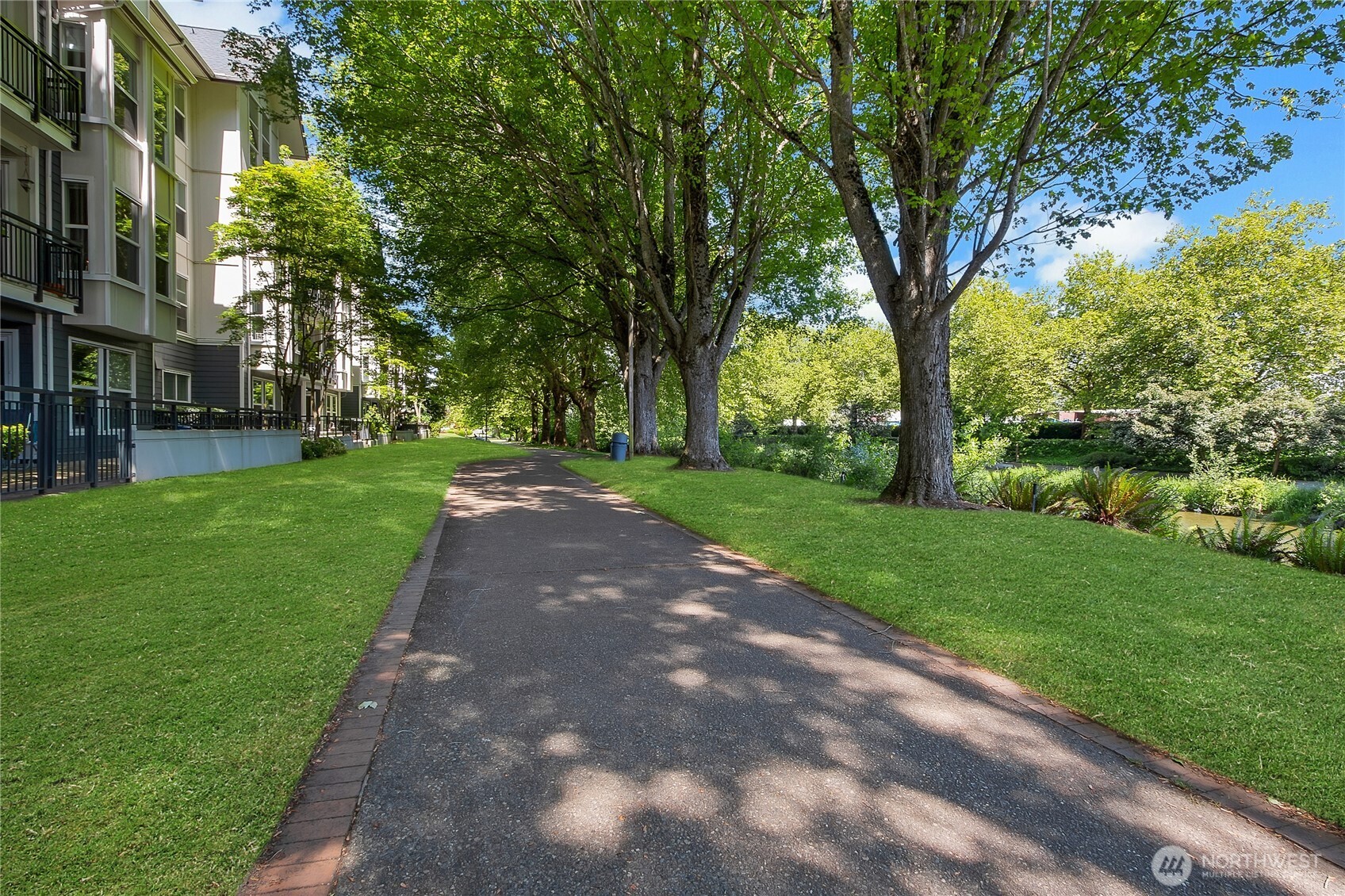 55 Williams Avenue S Unit: 209