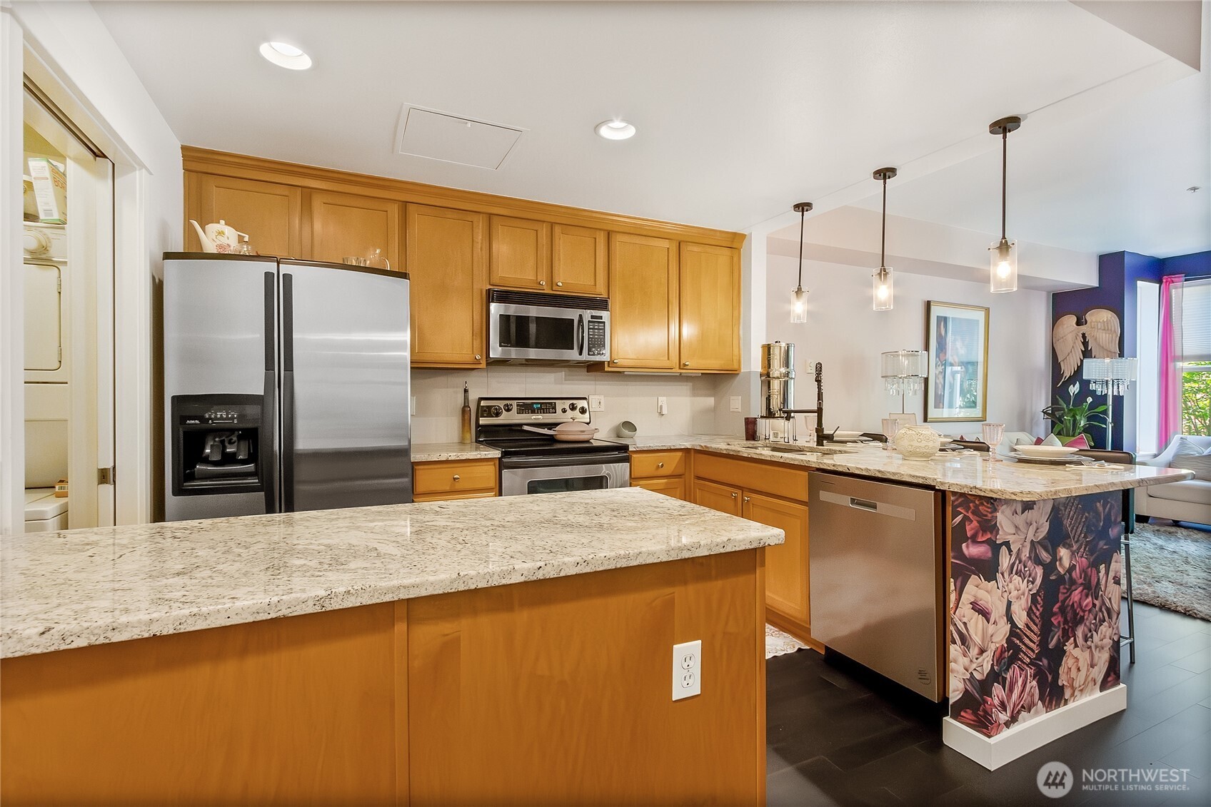 55 Williams Avenue S Unit: 209