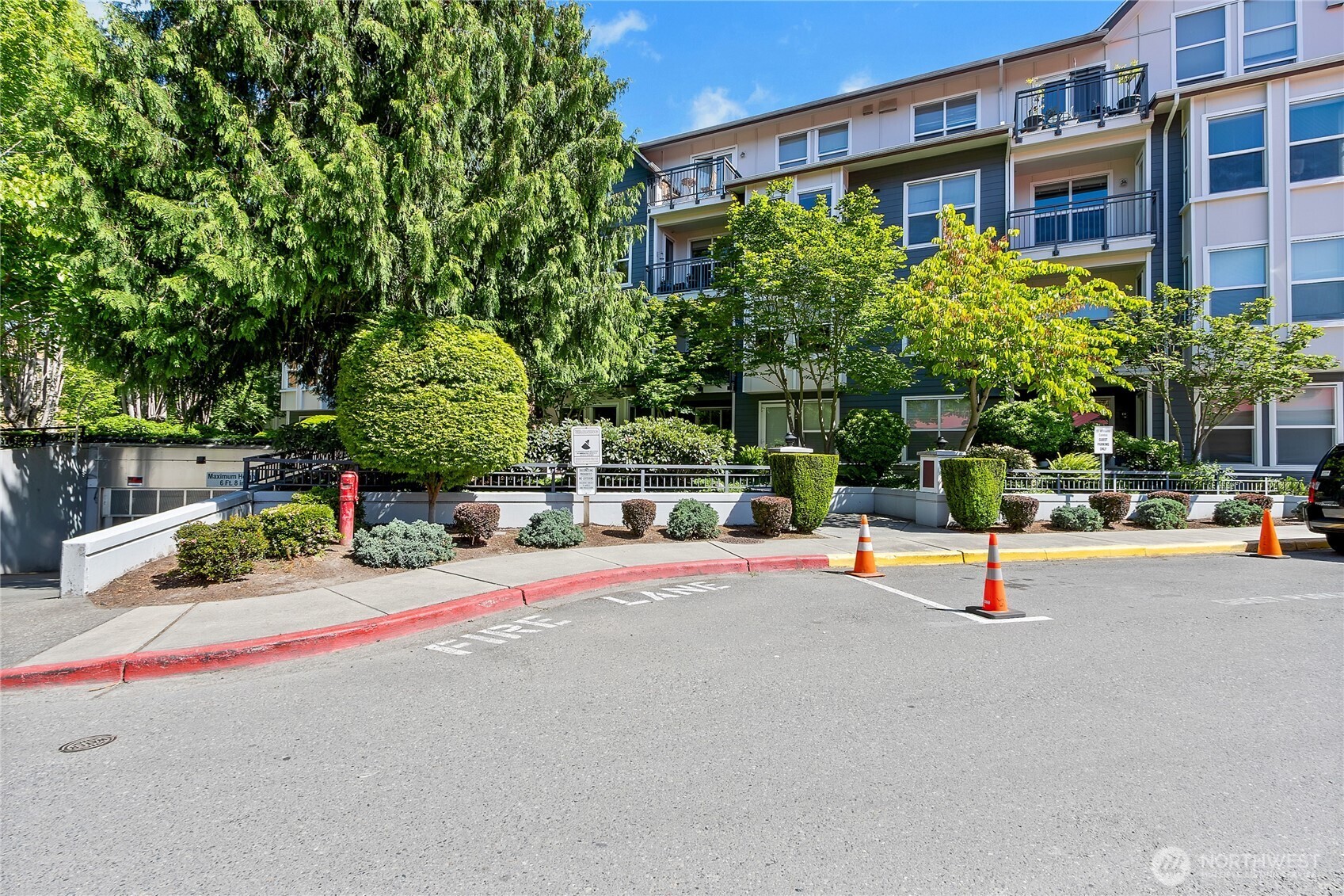 55 Williams Avenue S Unit: 209
