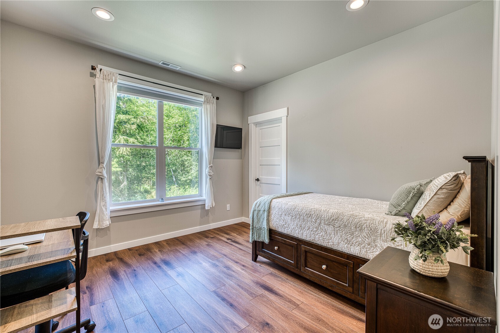 4402 Lone Bear Lane SW