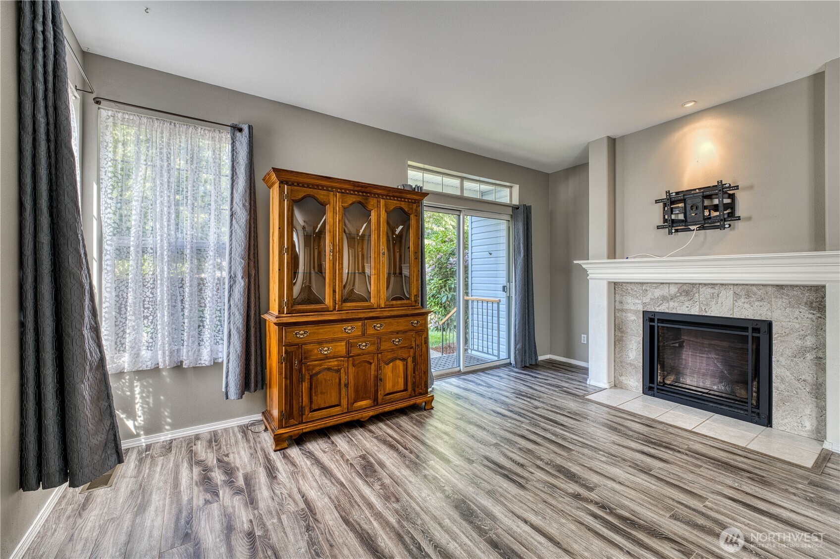 14413 Riverwalk Drive