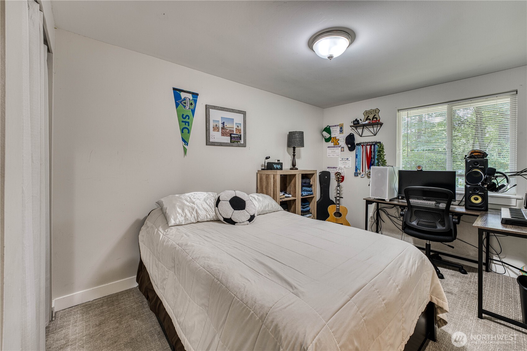 18043 Noll Rd NE