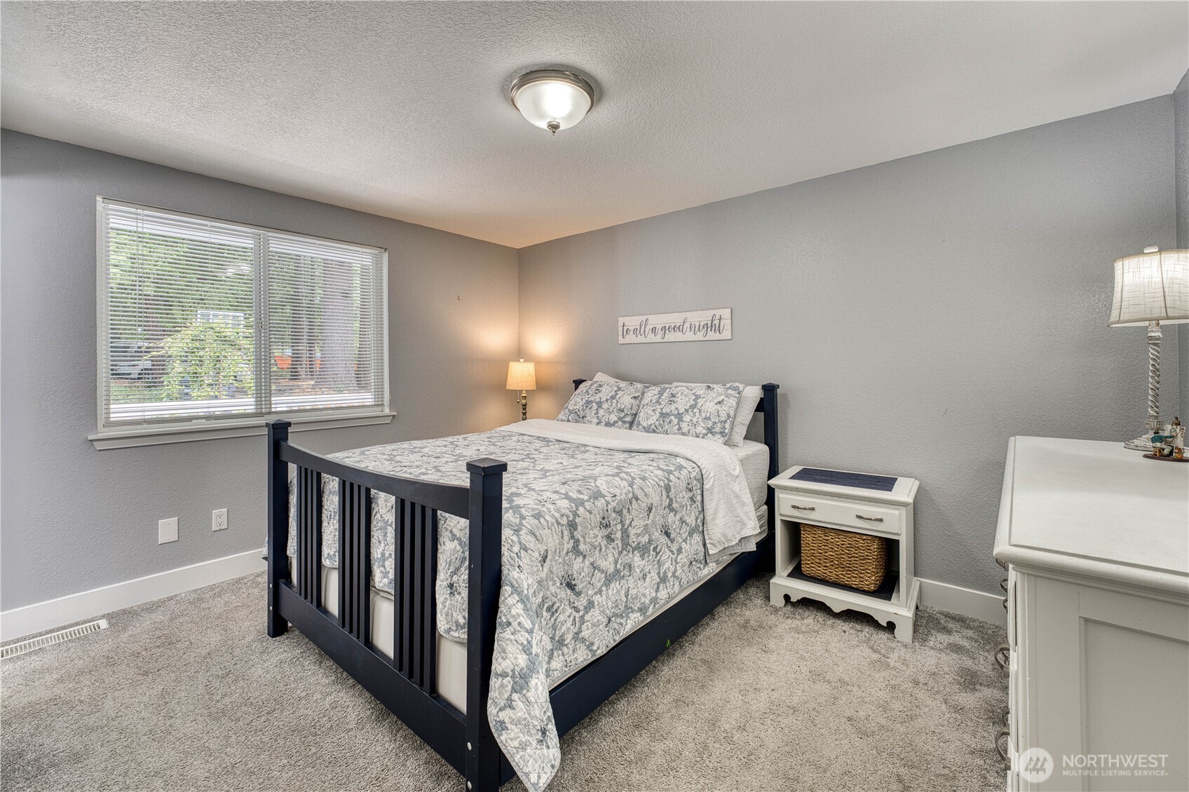 18043 Noll Rd NE