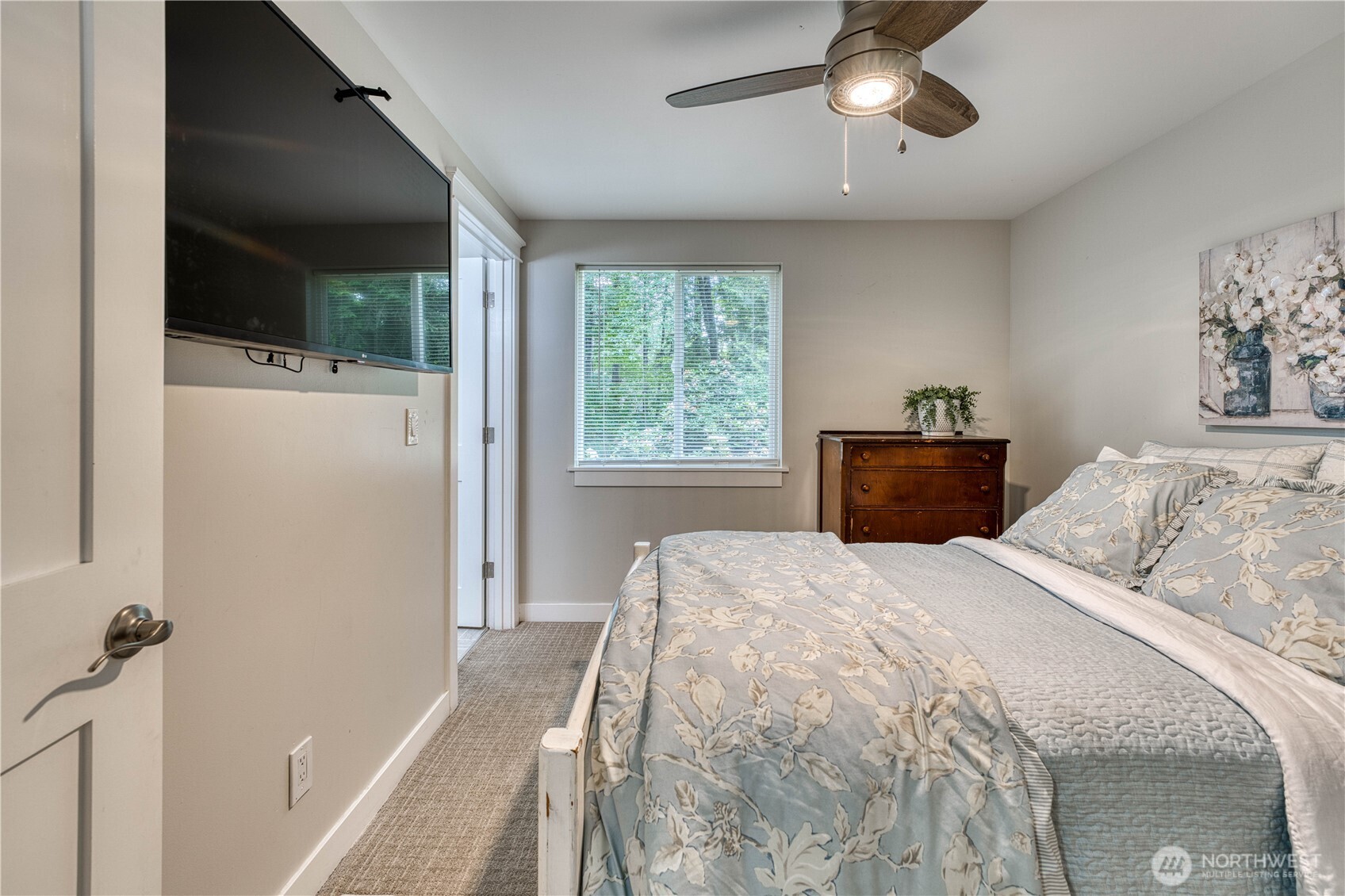 18043 Noll Rd NE