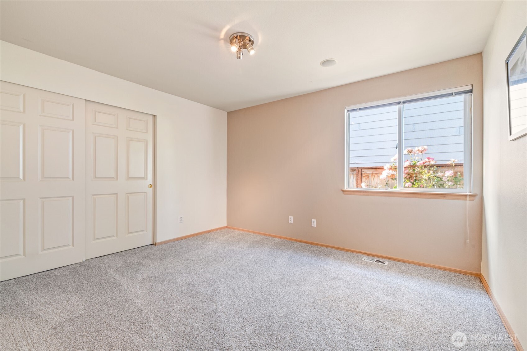 915 N Laurel Lane