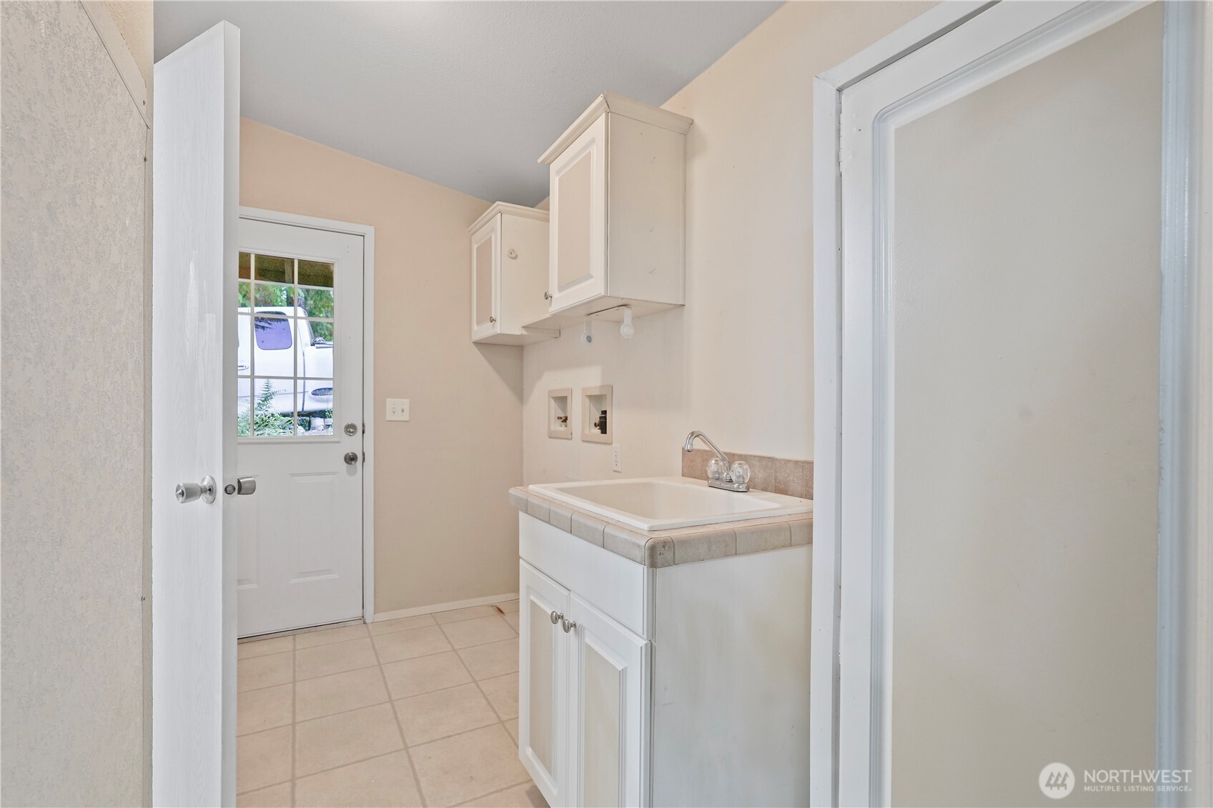 261 E Emerald Lake Drive W