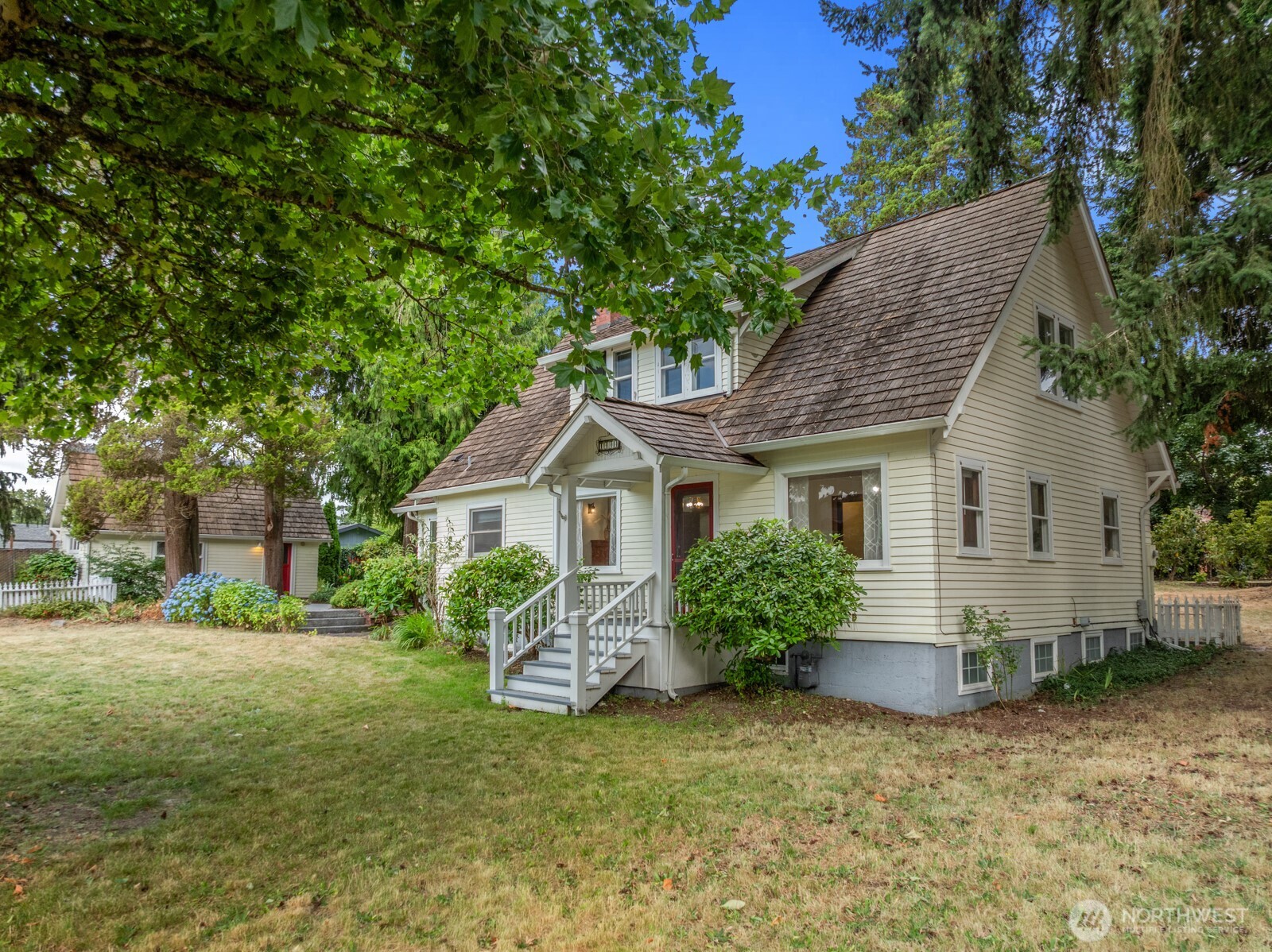 1404 Adams Street