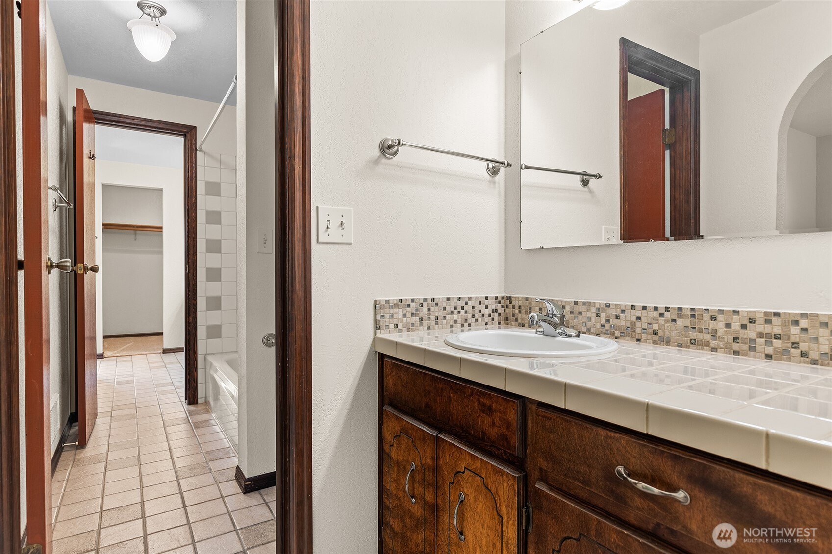 2621 Mountain View Avenue W Unit: 5B