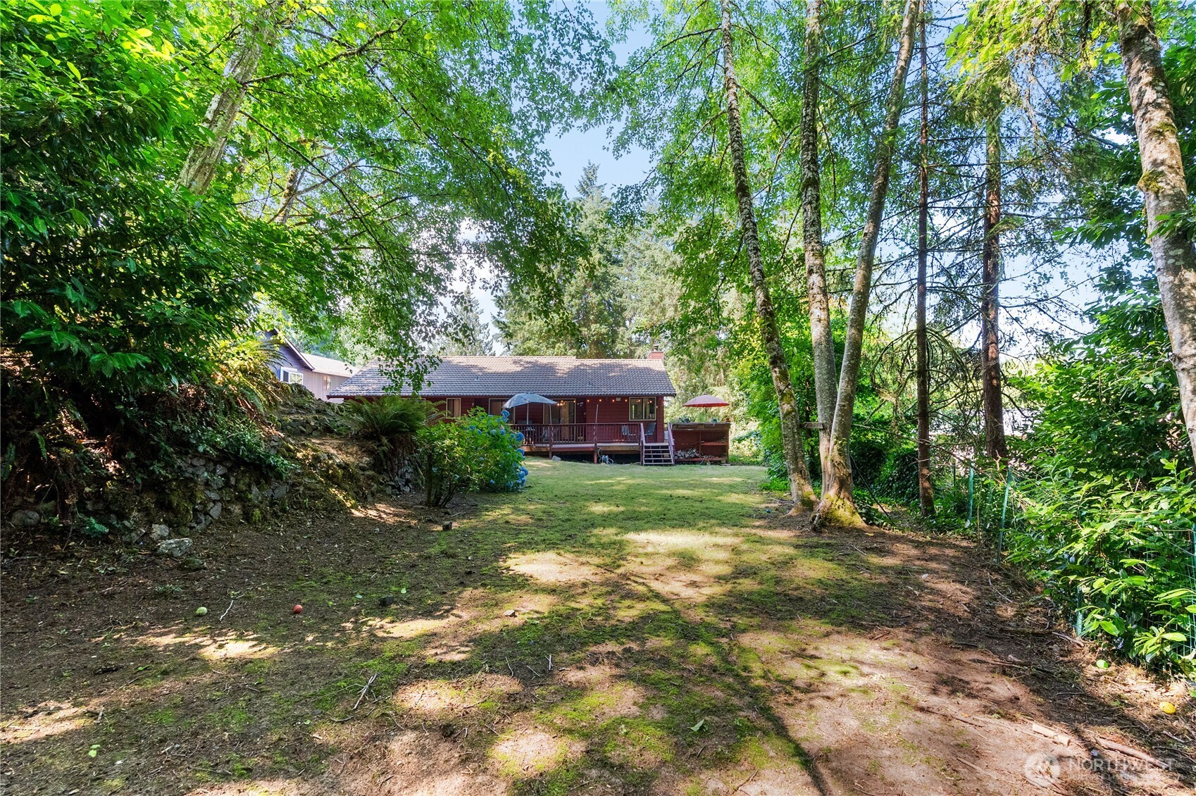 781 NE Woods Place