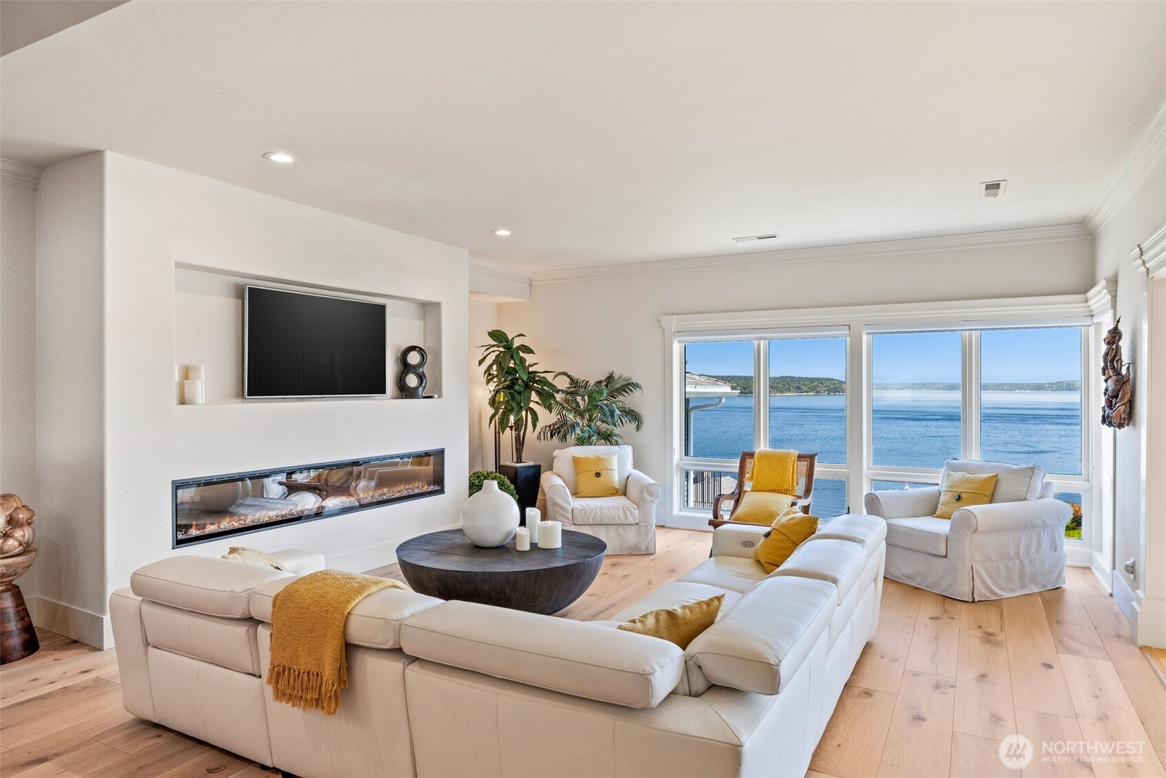 7221 Soundview Drive Unit: 301