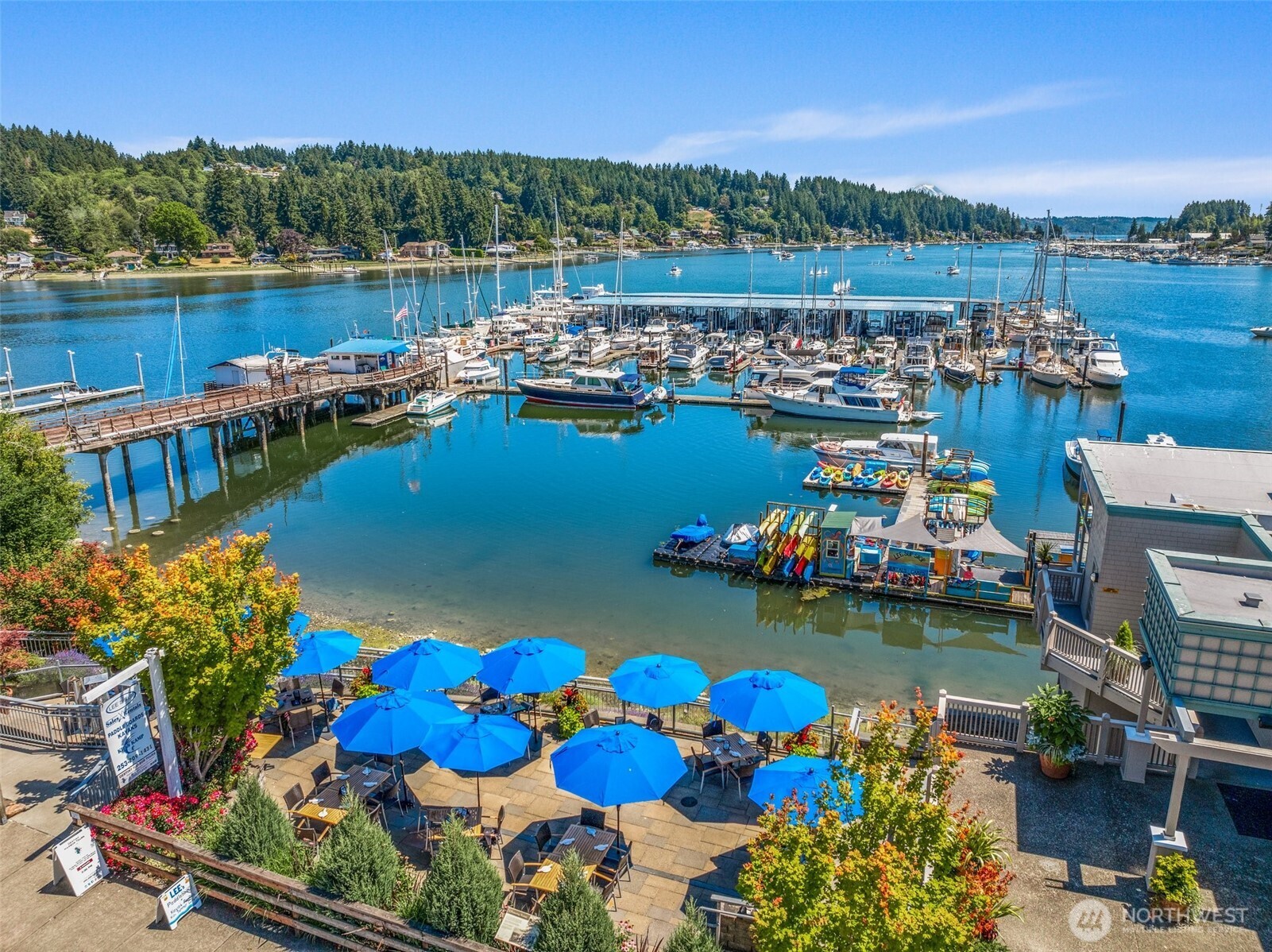 7221 Soundview Drive Unit: 301