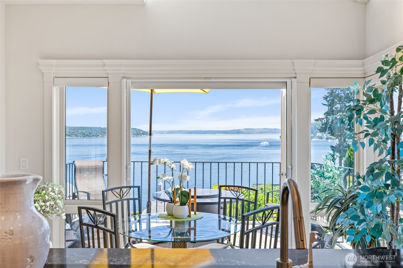 7221 Soundview Drive Unit: 301