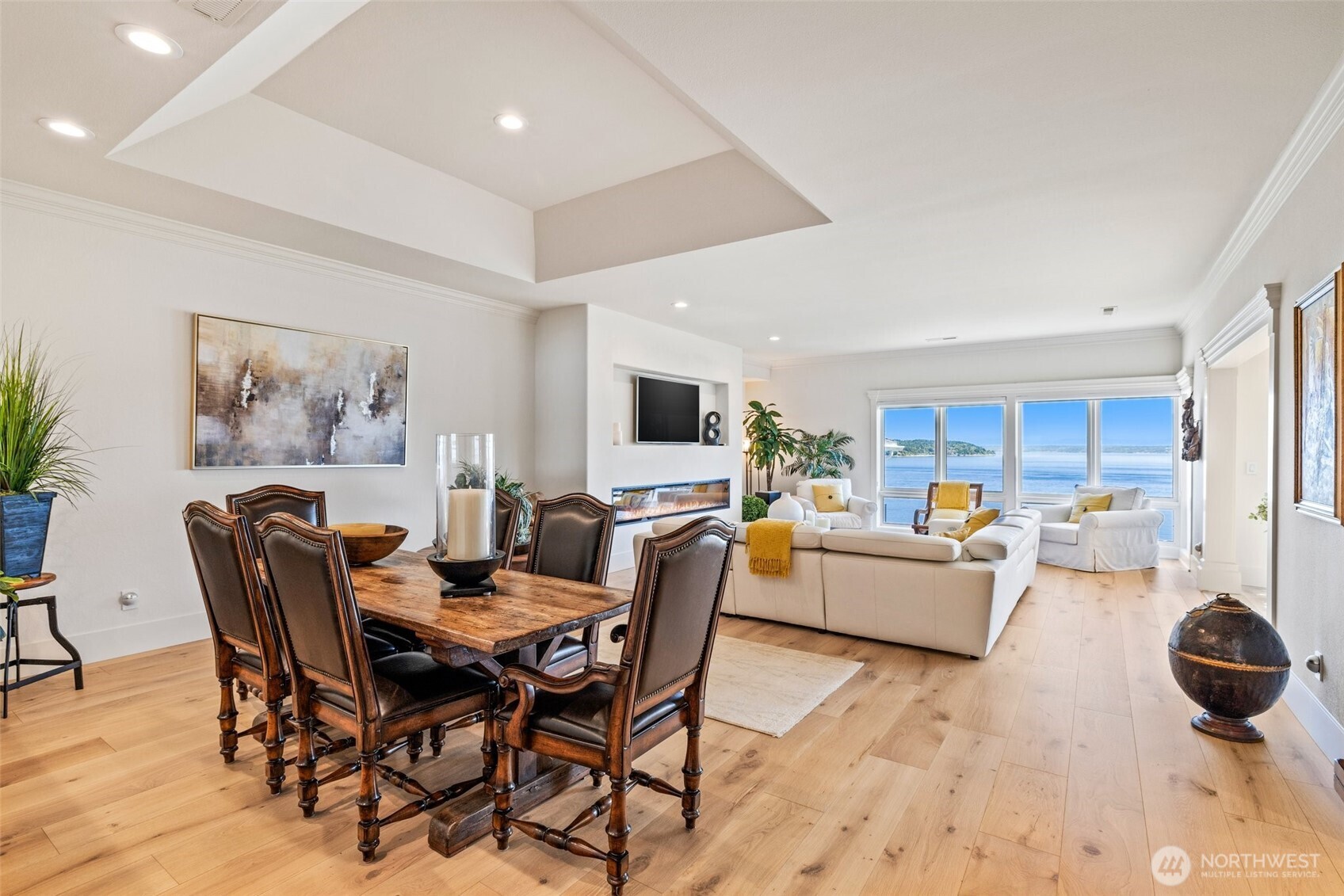 7221 Soundview Drive Unit: 301