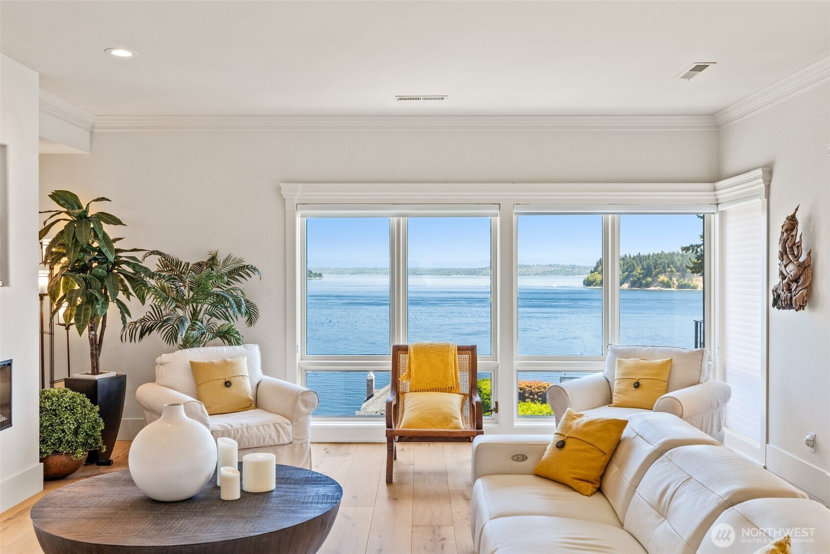 7221 Soundview Drive Unit: 301