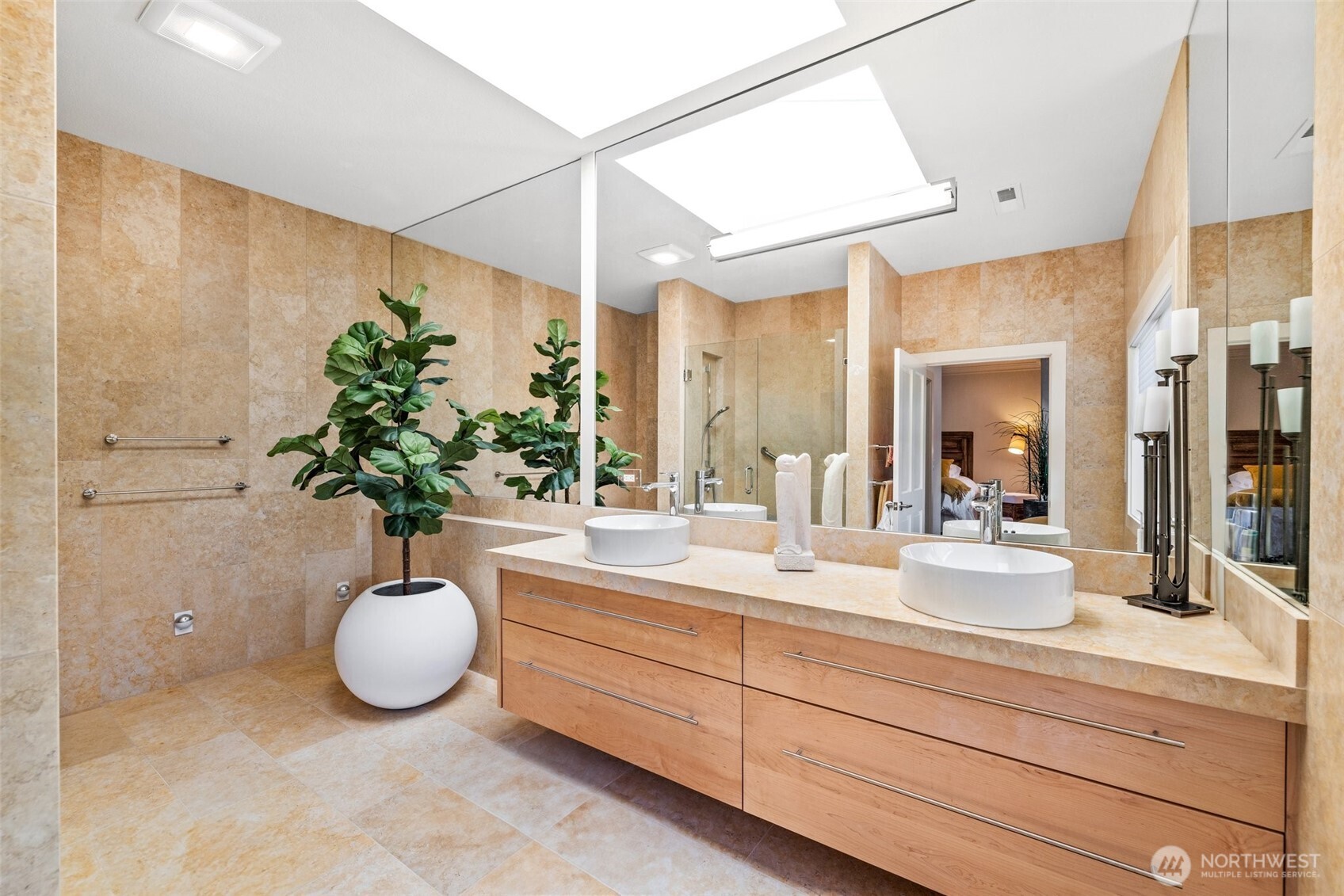 7221 Soundview Drive Unit: 301