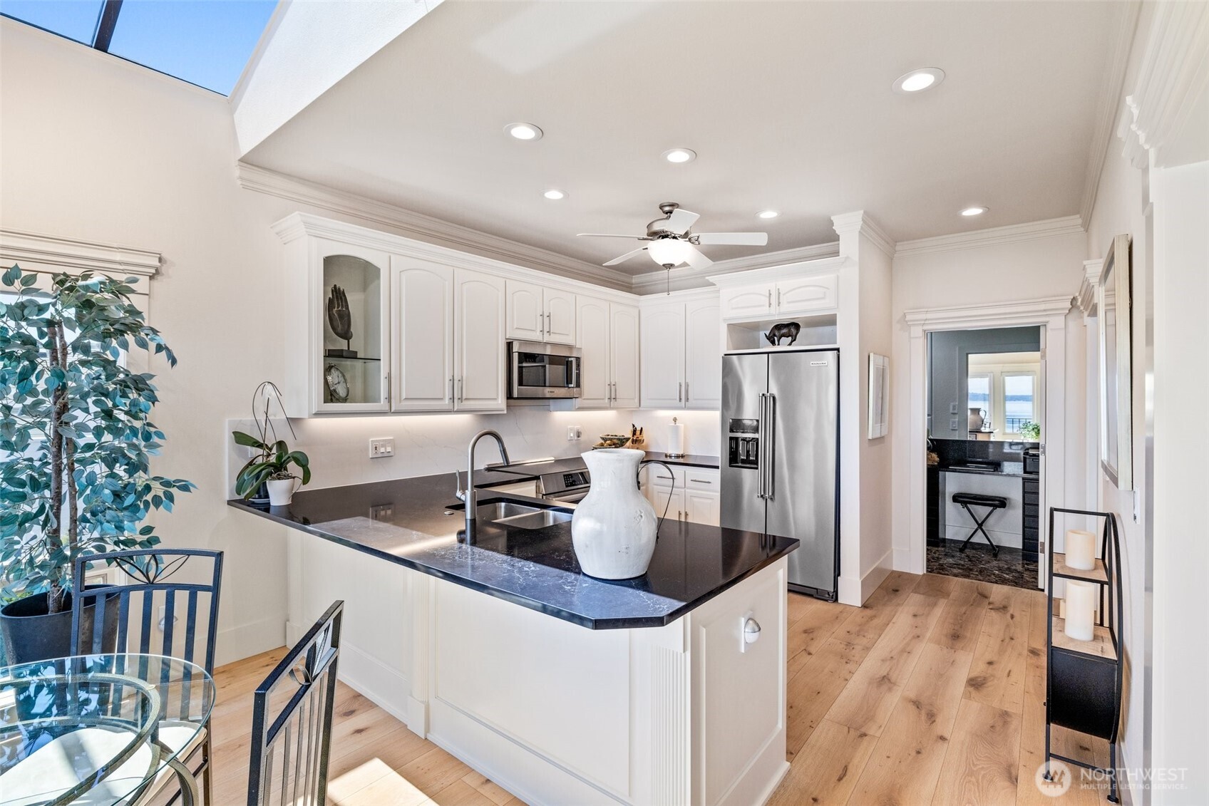 7221 Soundview Drive Unit: 301