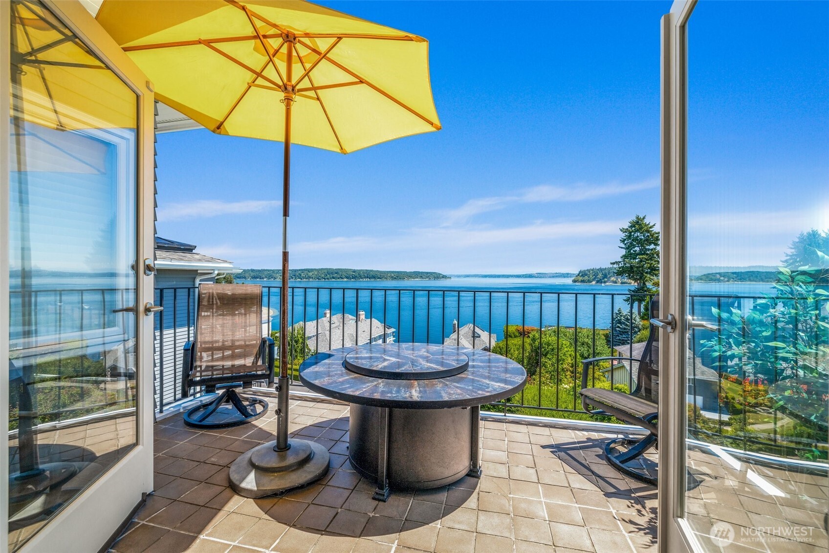 7221 Soundview Drive Unit: 301