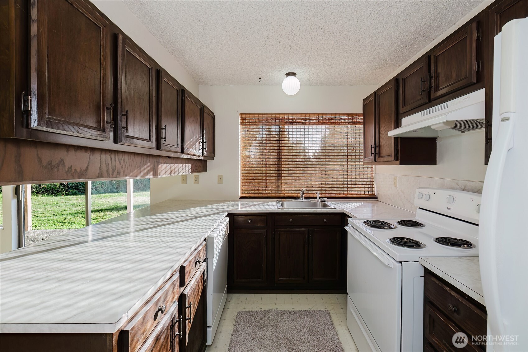 2449 2451 McGregor Drive SE