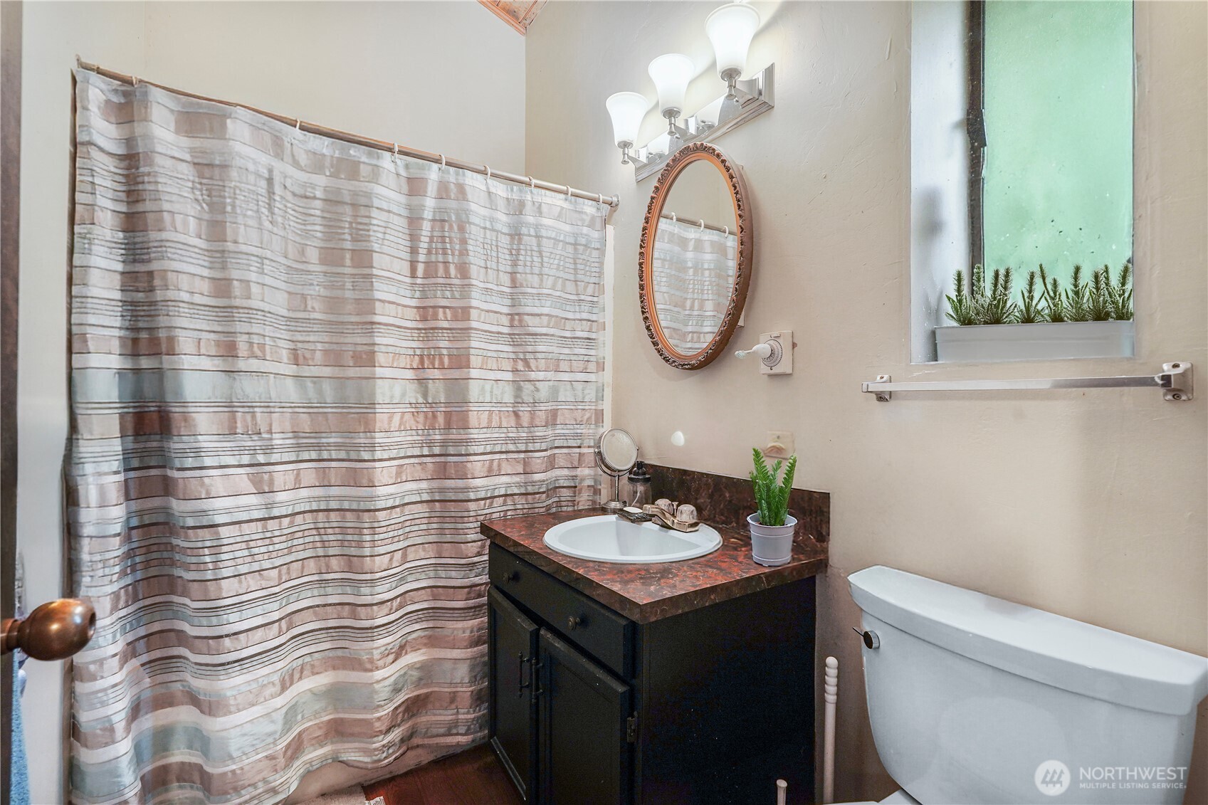 2449 2451 McGregor Drive SE