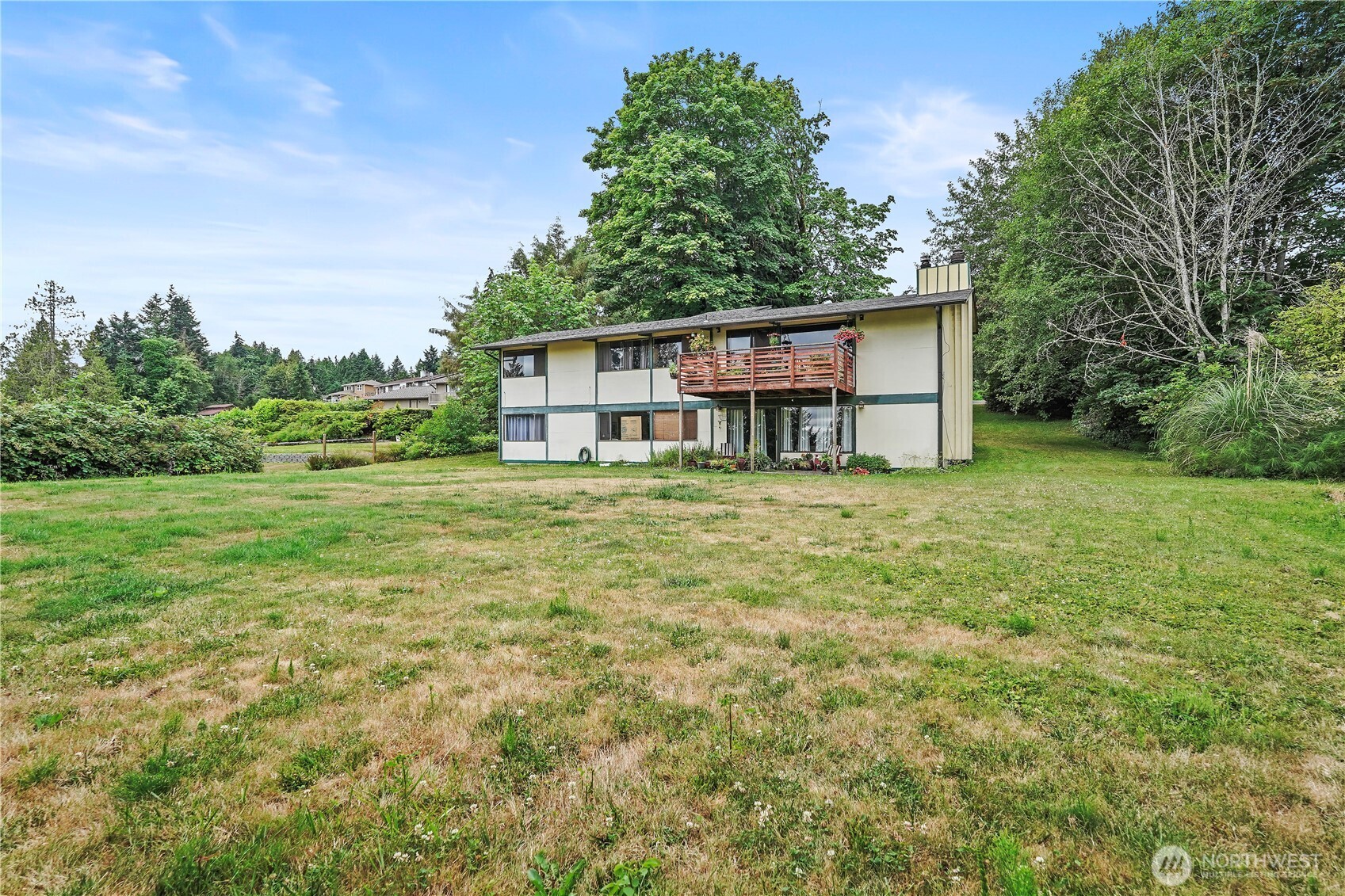 2449 2451 McGregor Drive SE