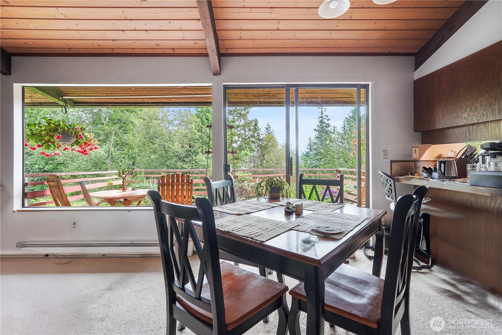 2449 2451 McGregor Drive SE