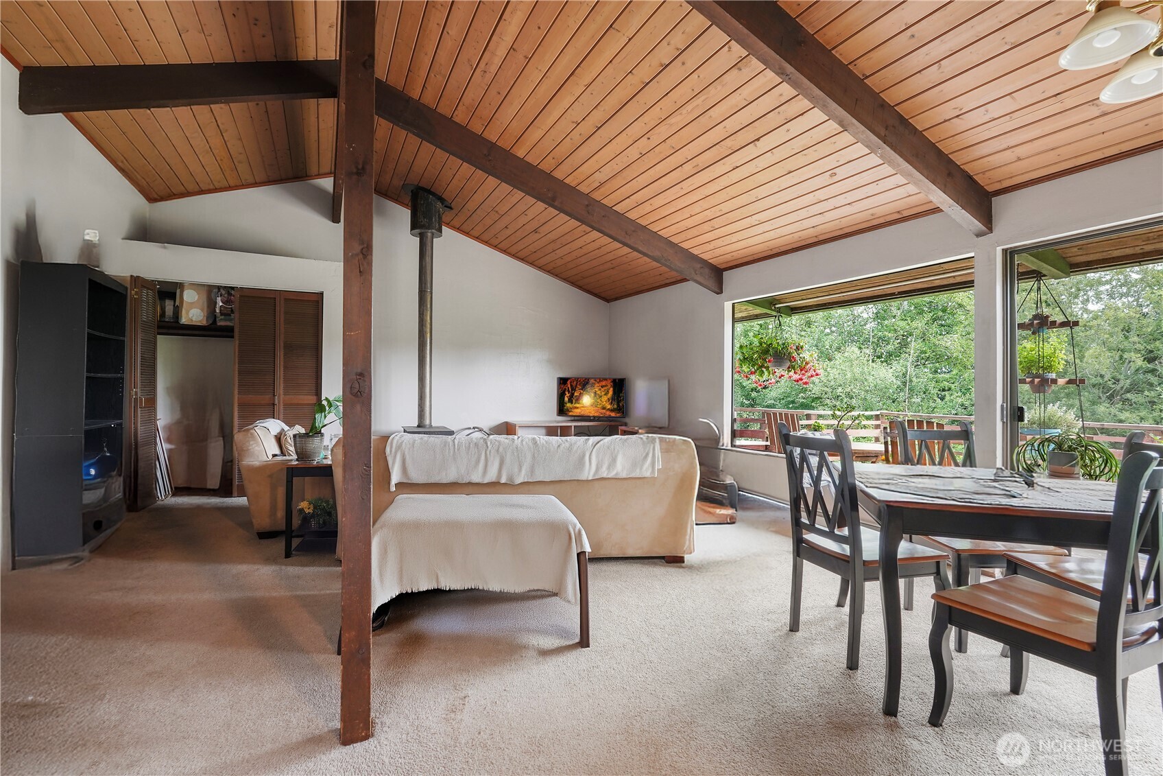 2449 2451 McGregor Drive SE