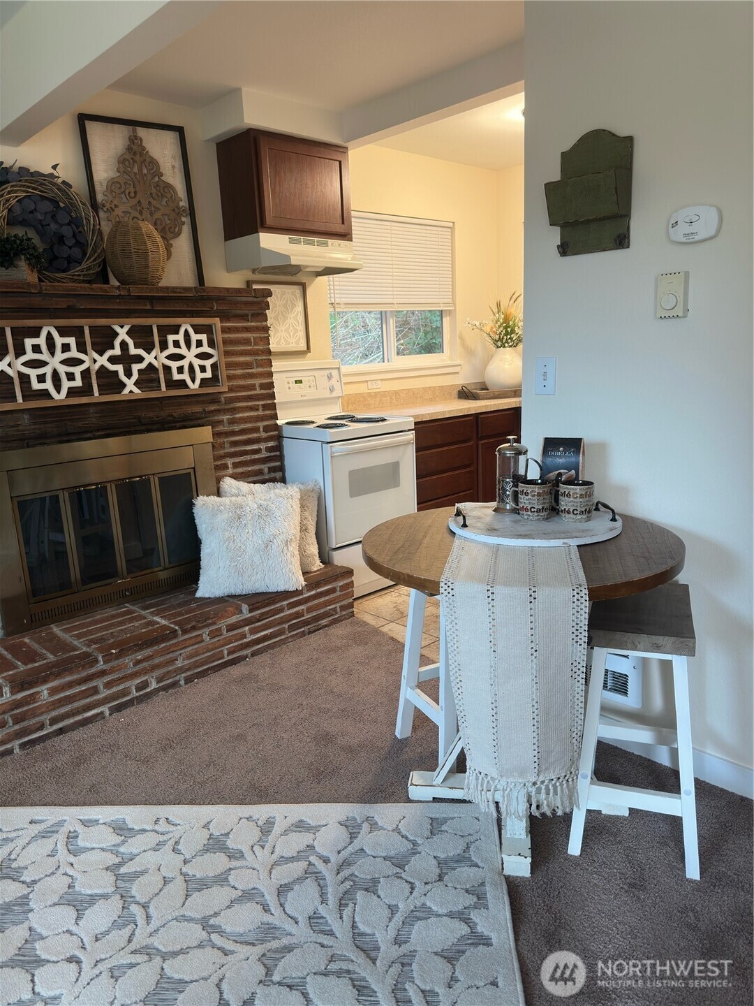 217 A & B Lake Louise Drive SW