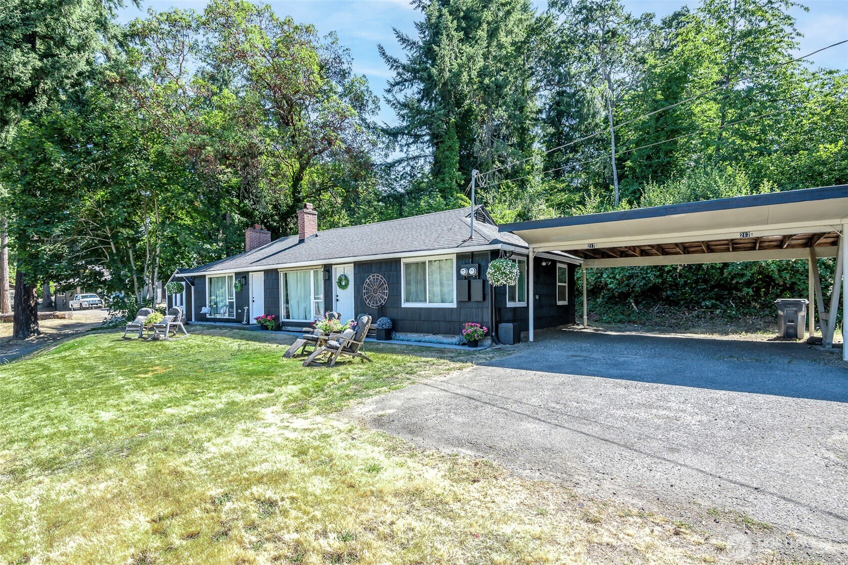 217 A & B Lake Louise Drive SW