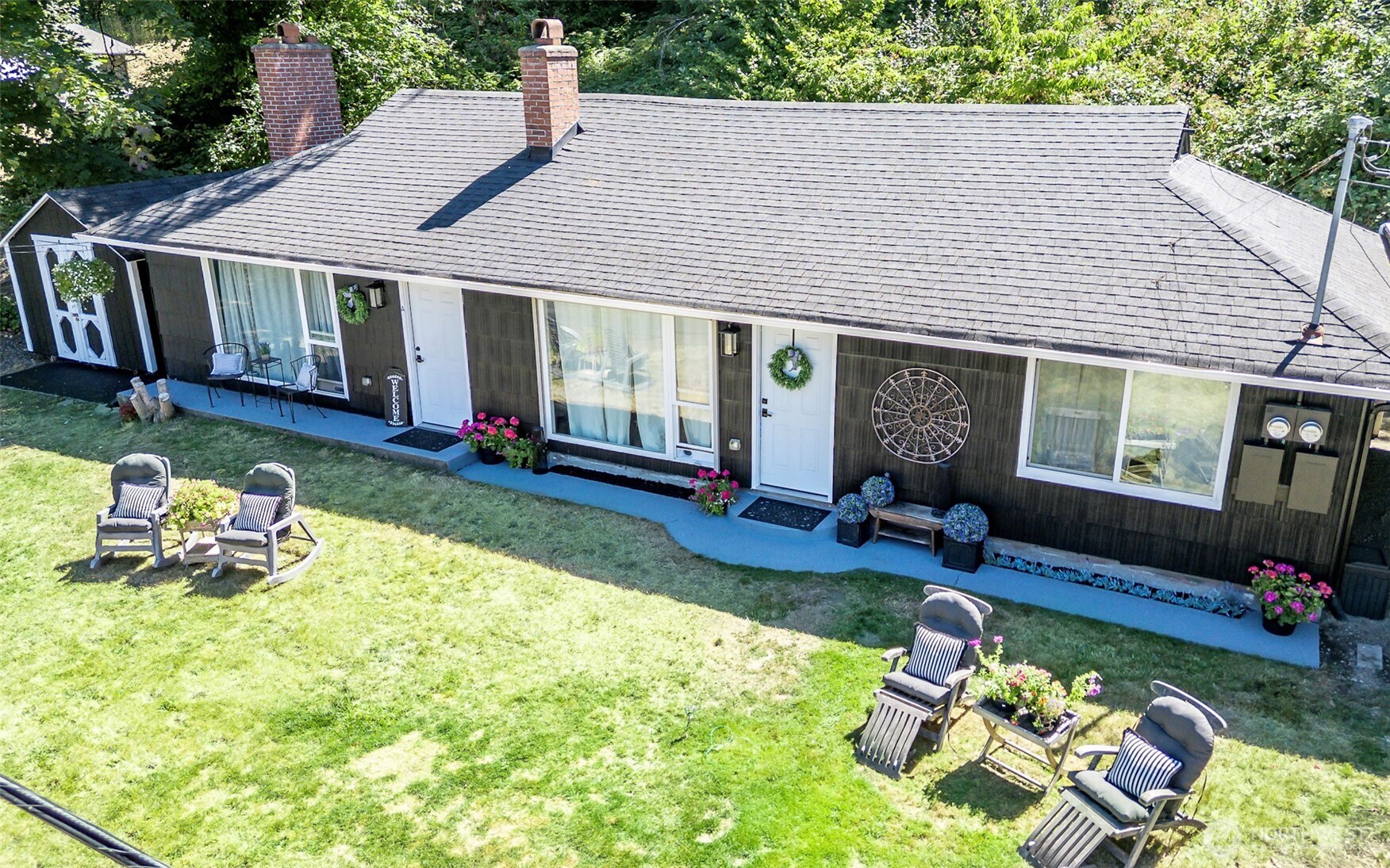 217 A & B Lake Louise Drive SW