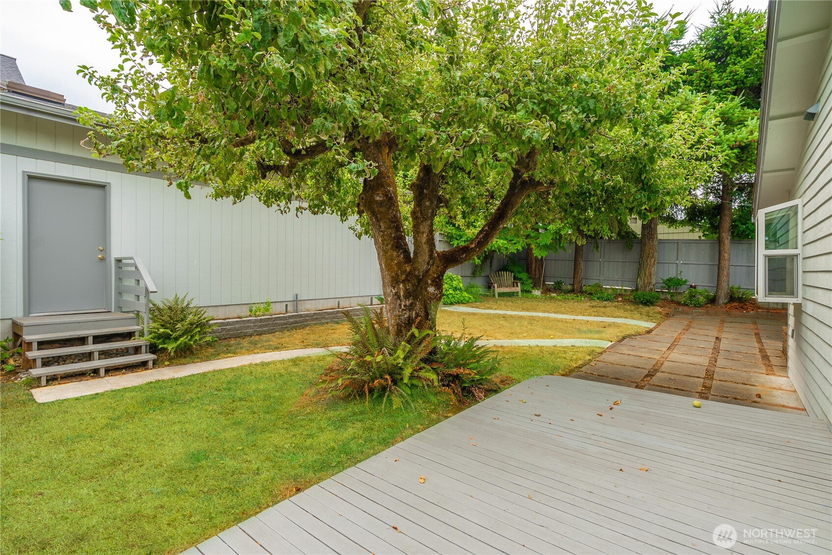 4213 N Highland Avenue