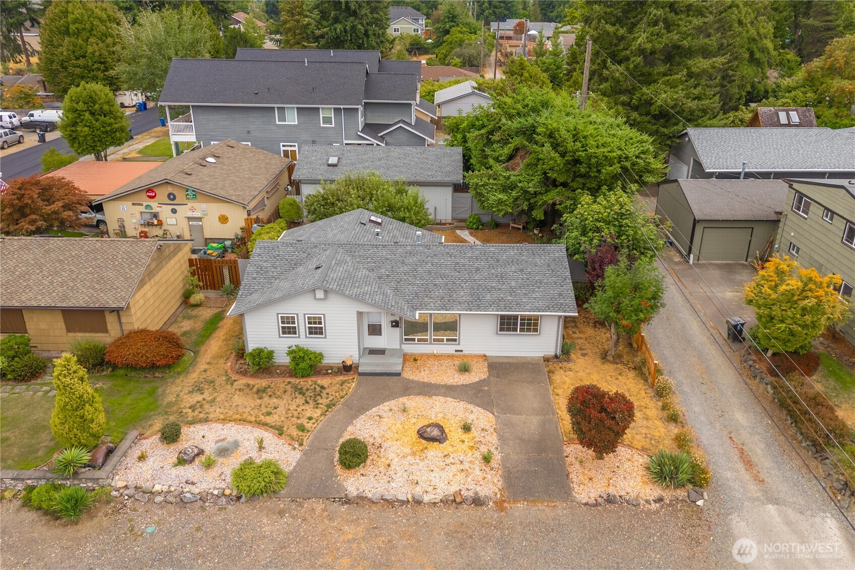 4213 N Highland Avenue