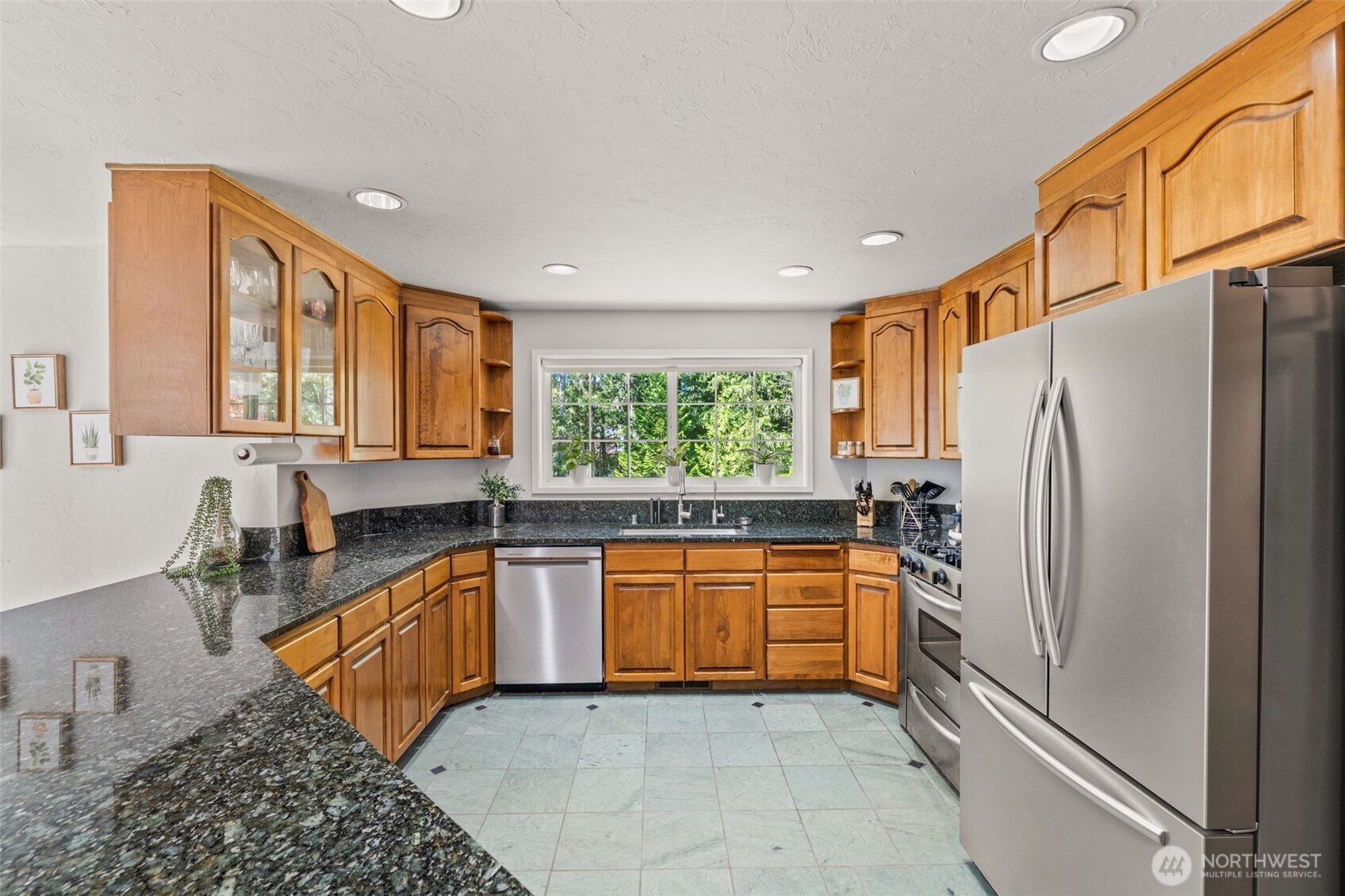 8121 Berry Ridge Lane NW
