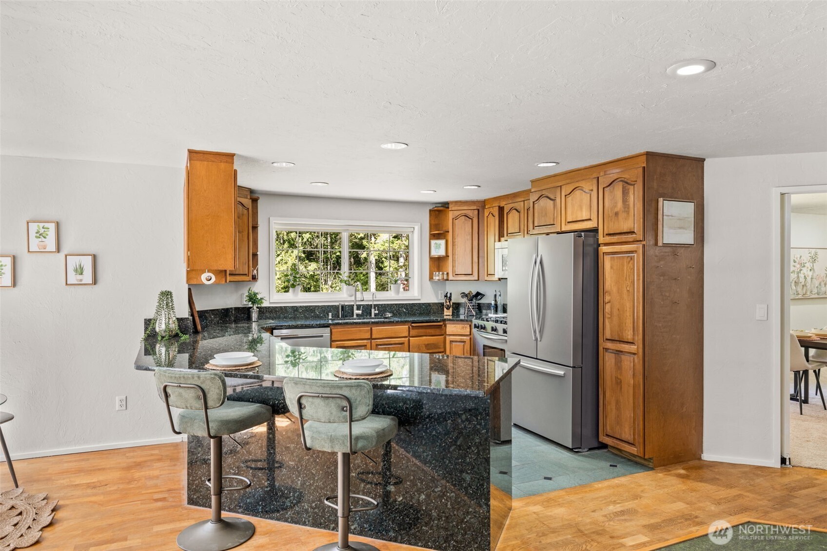 8121 Berry Ridge Lane NW