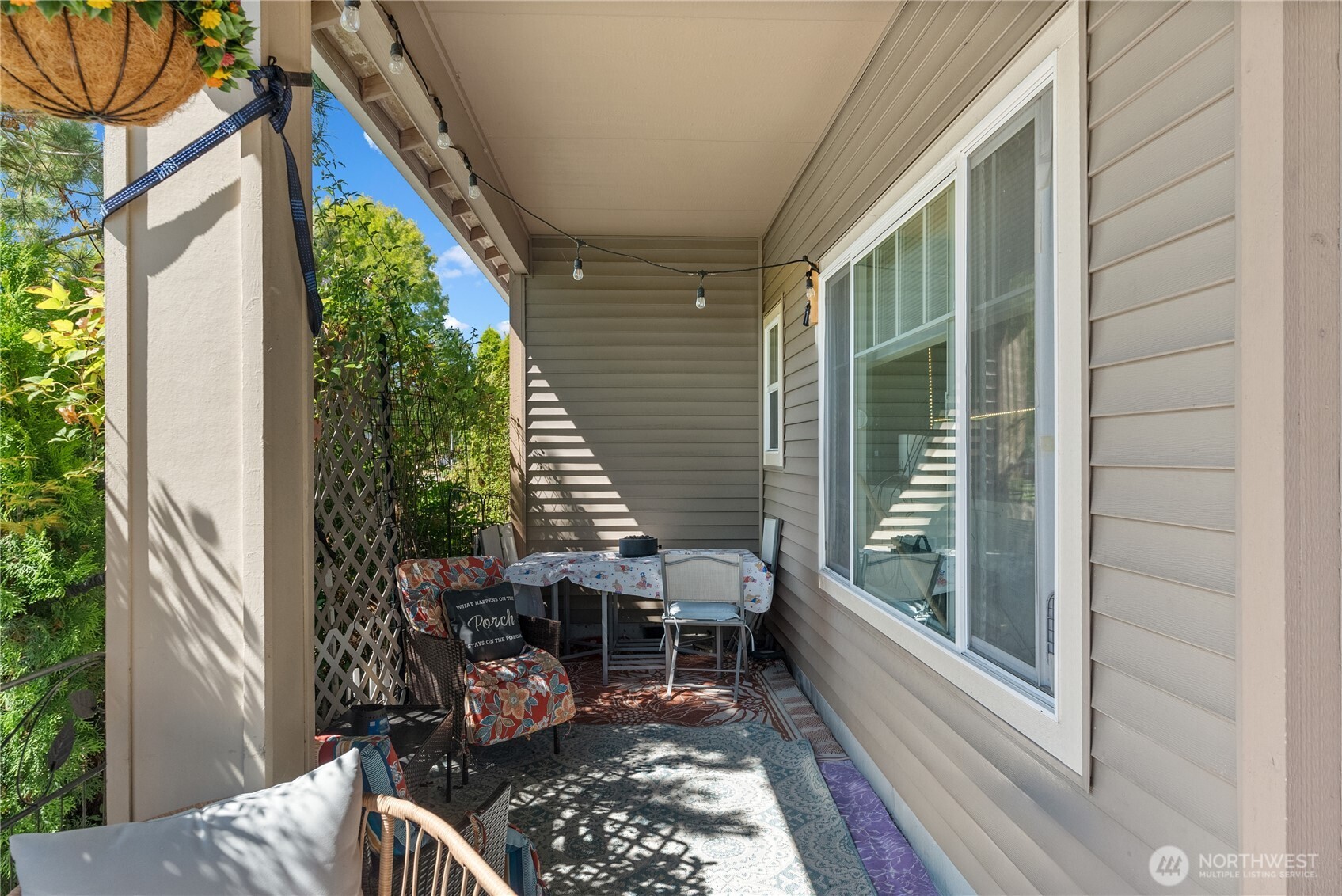 1058 43rd Court NE