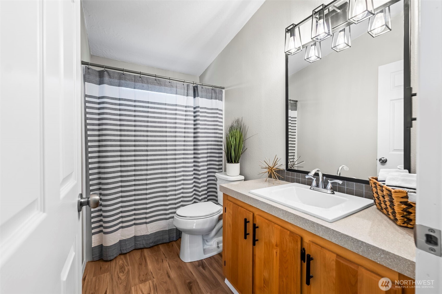 17917 100th Street NW