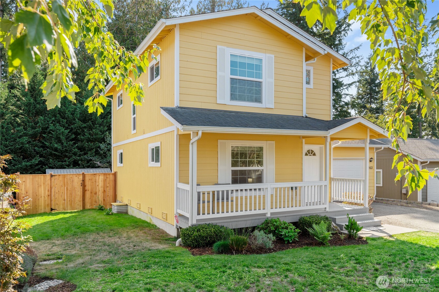 263 NE Max William Loop