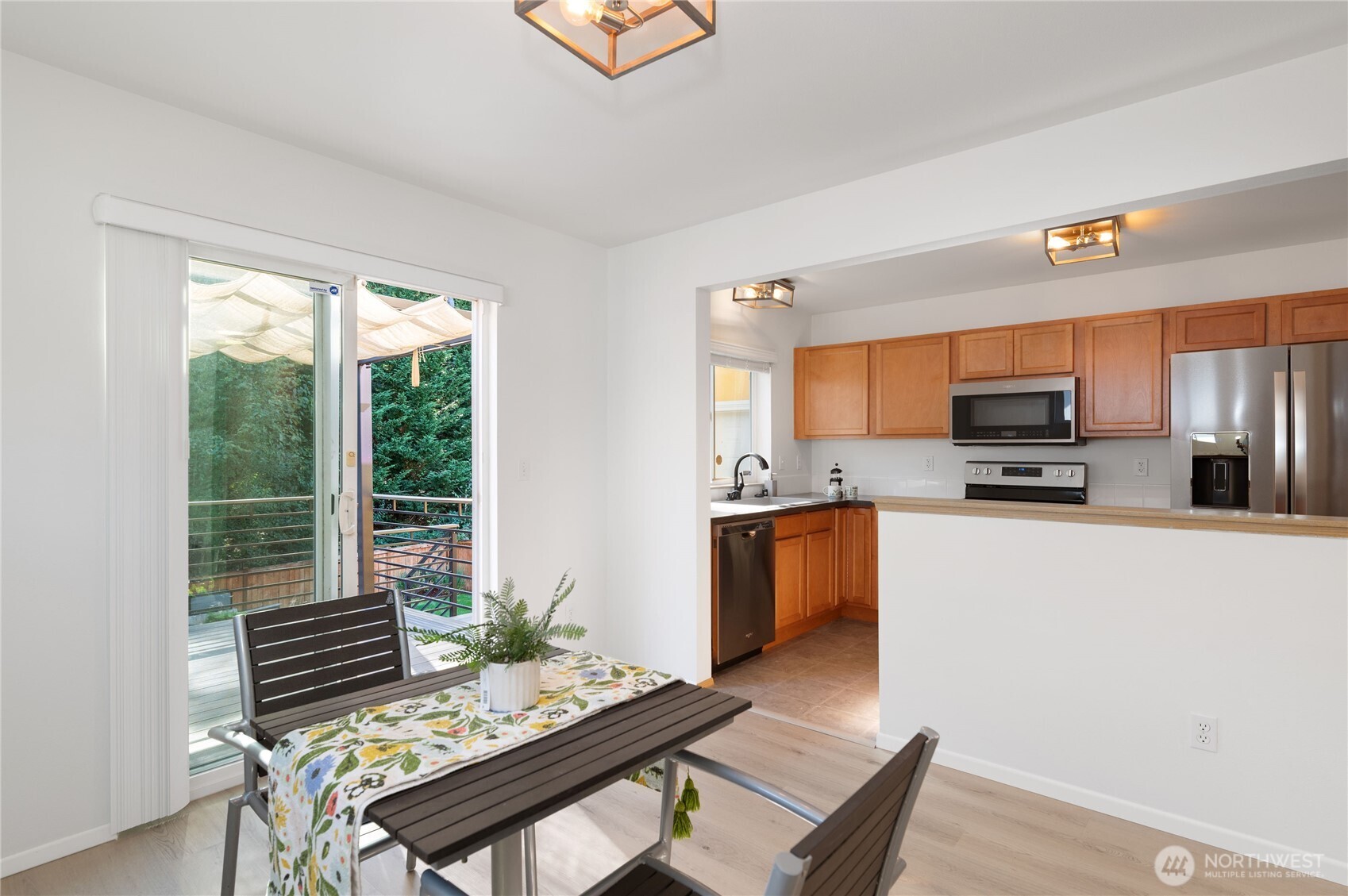 263 NE Max William Loop