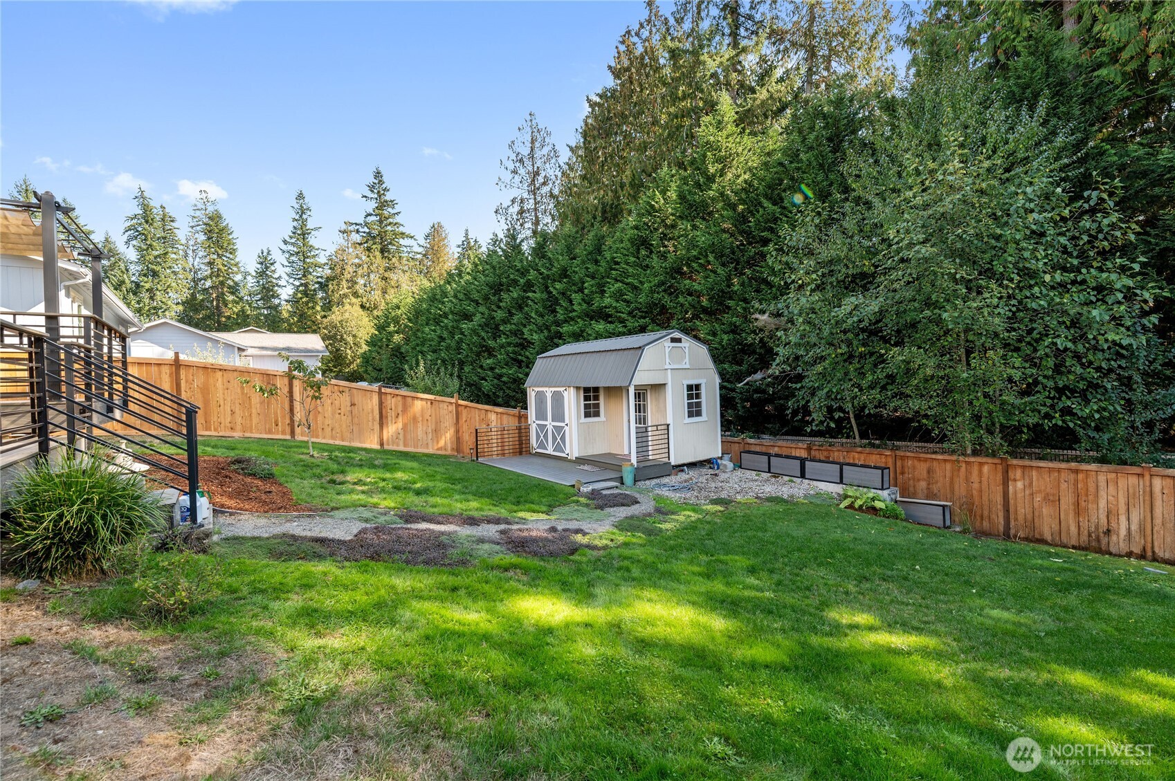 263 NE Max William Loop