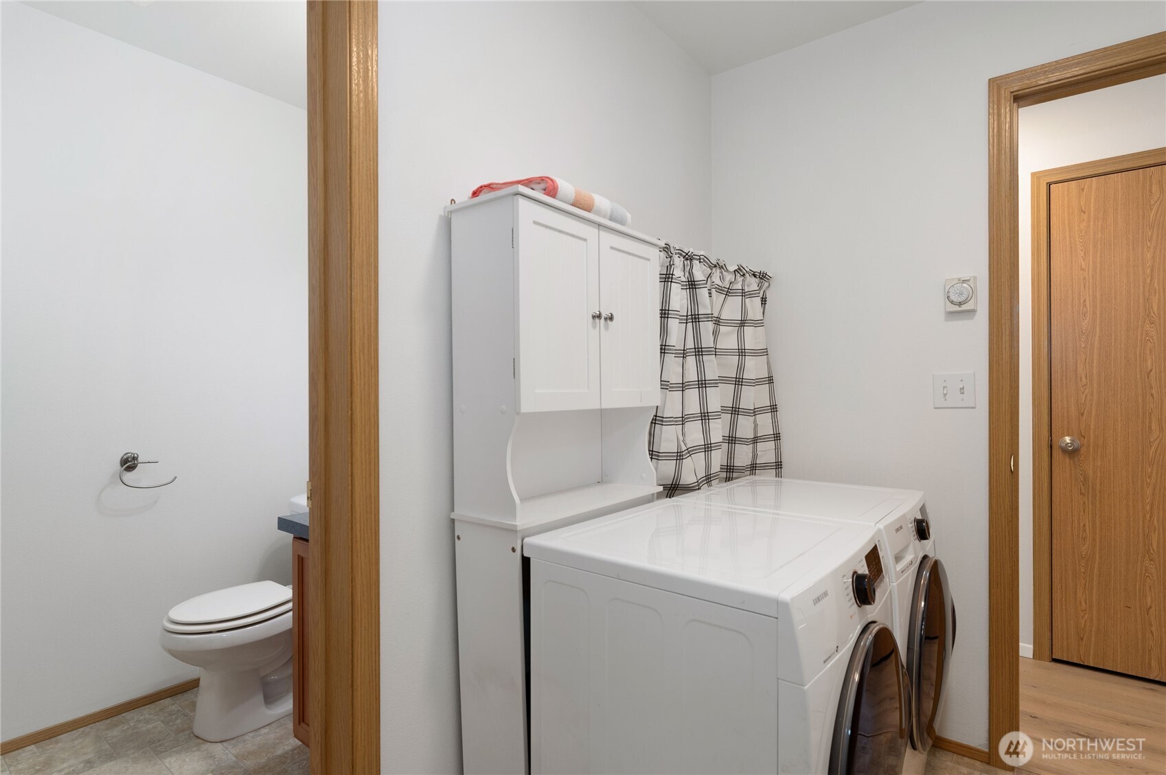 263 NE Max William Loop