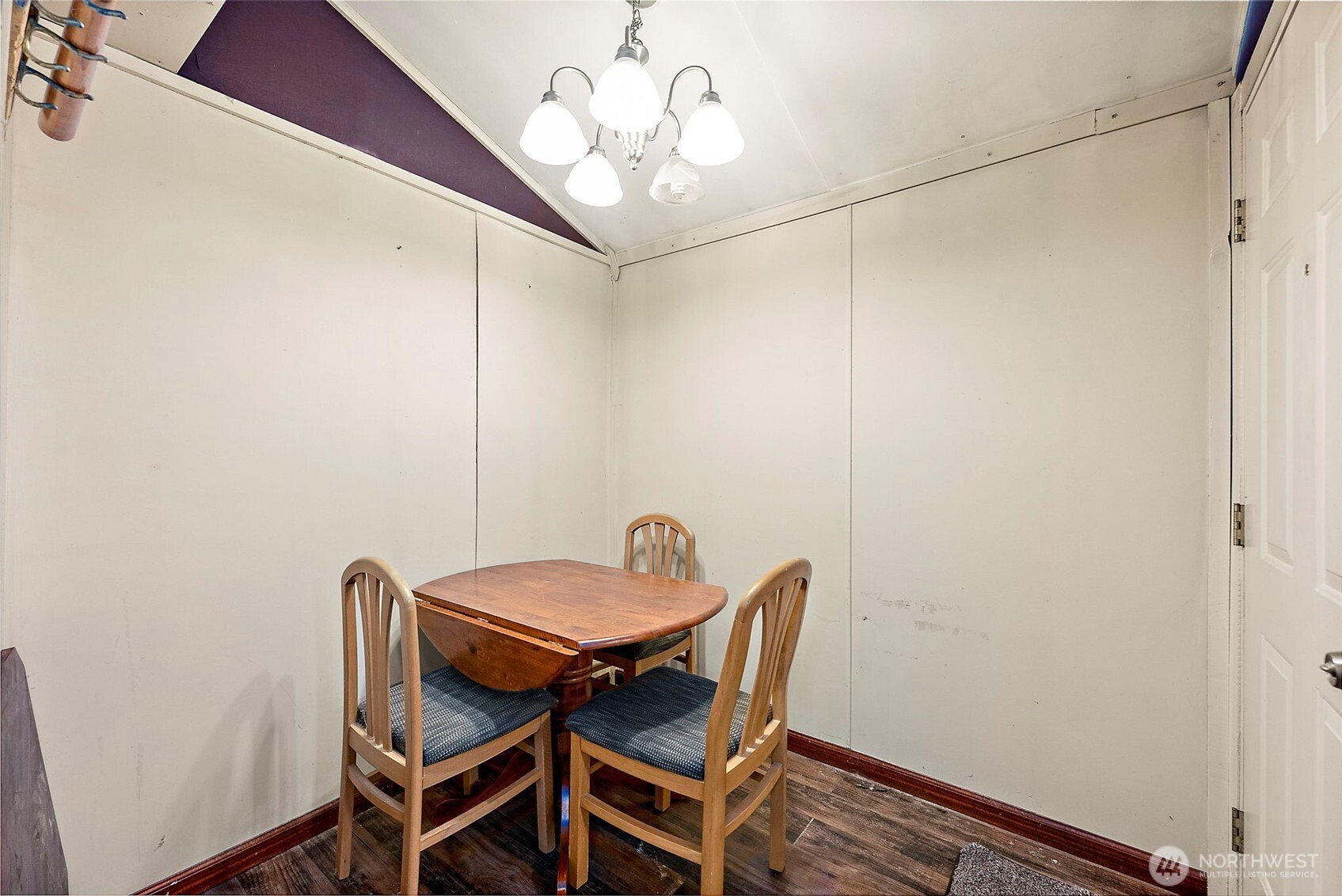 270 Skate Creek Road N