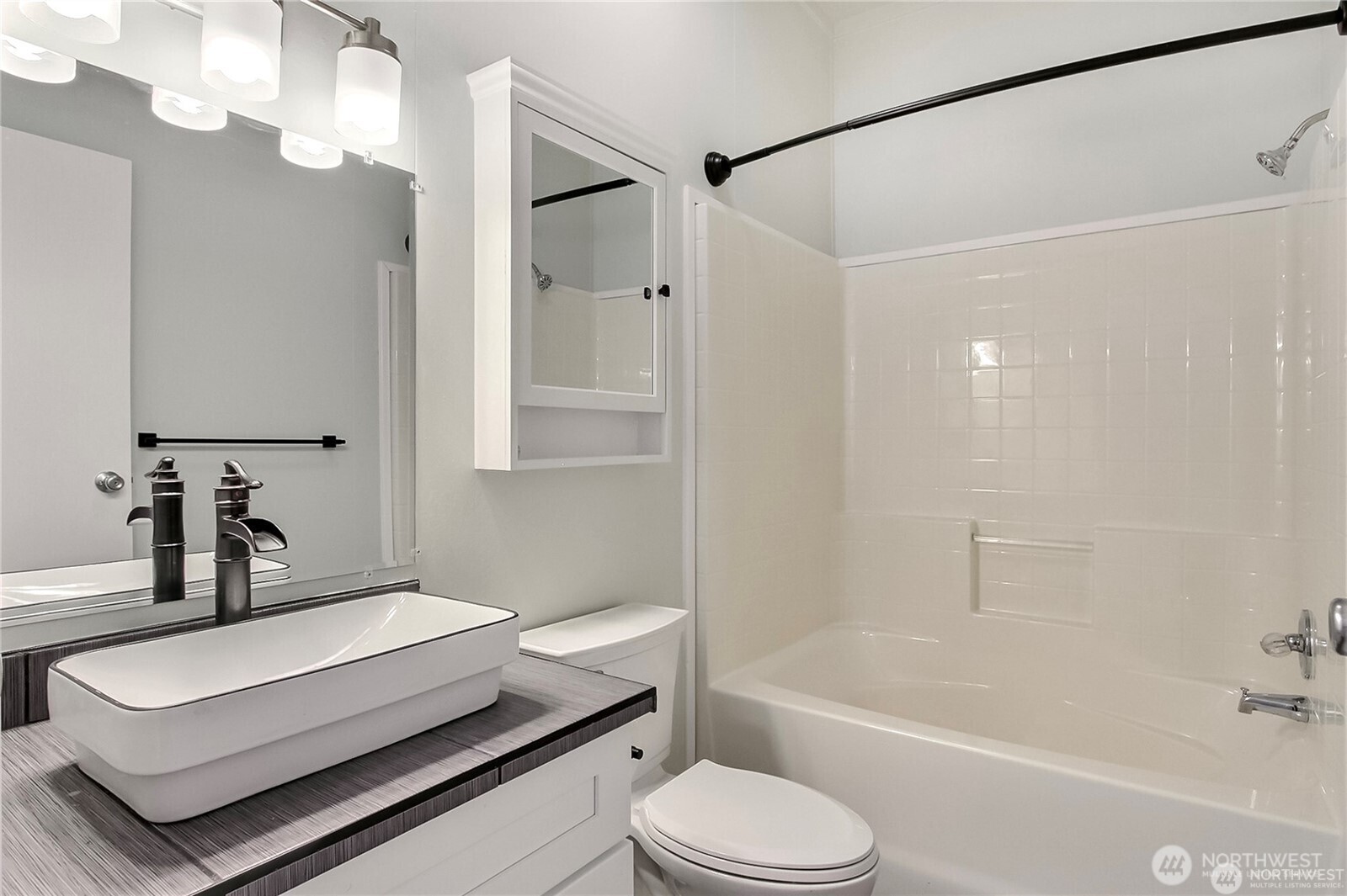 413 292nd Street E Unit: 8