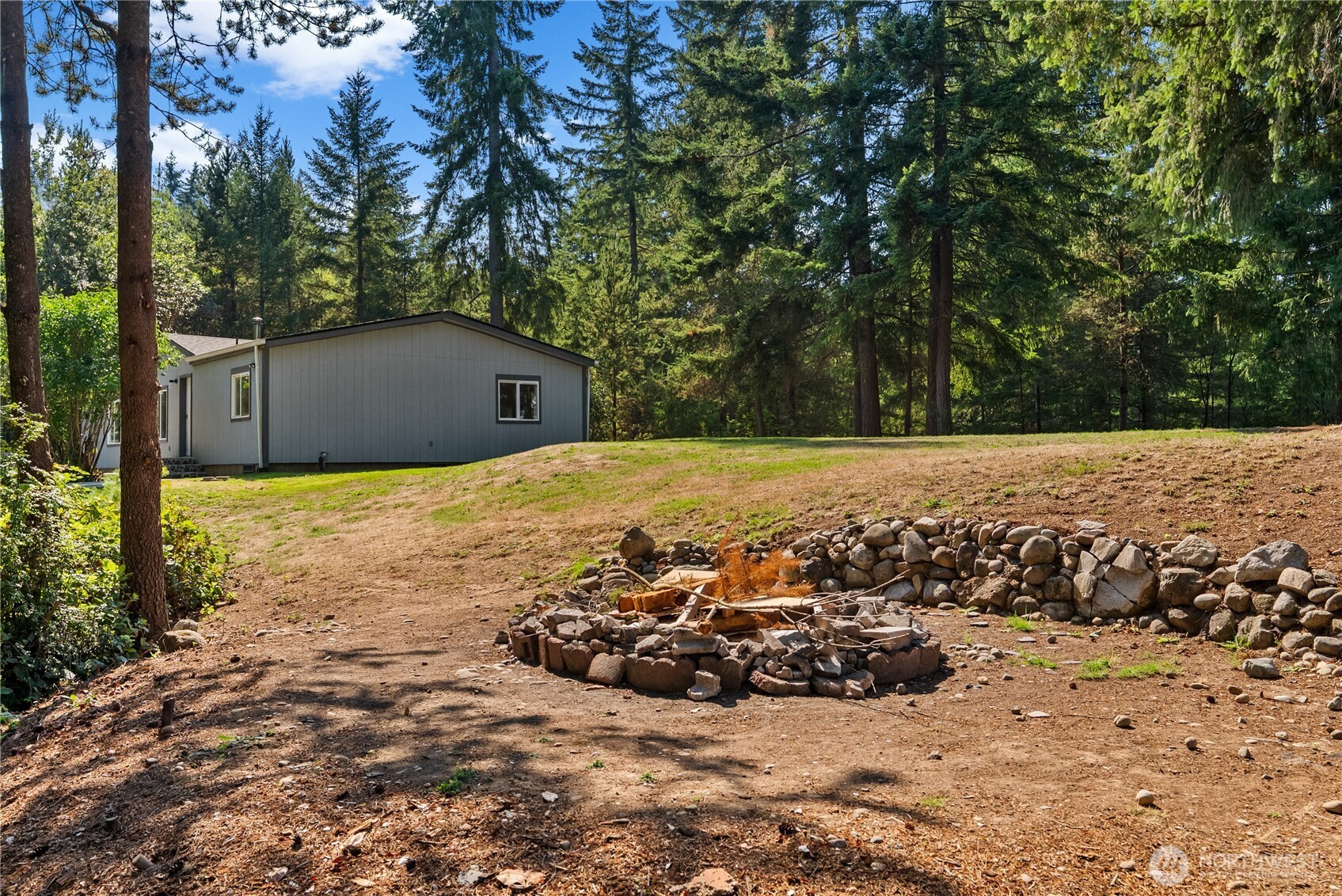 10223 Glenwood Road SW