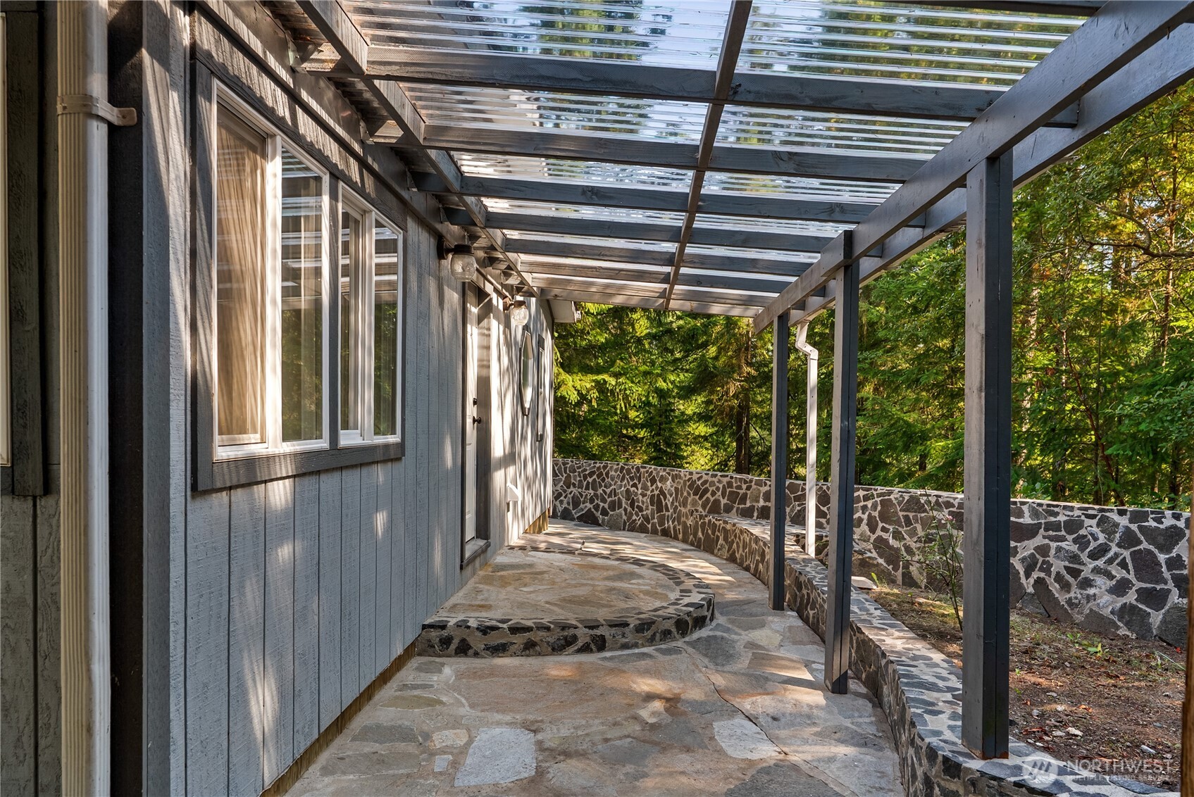 10223 Glenwood Road SW